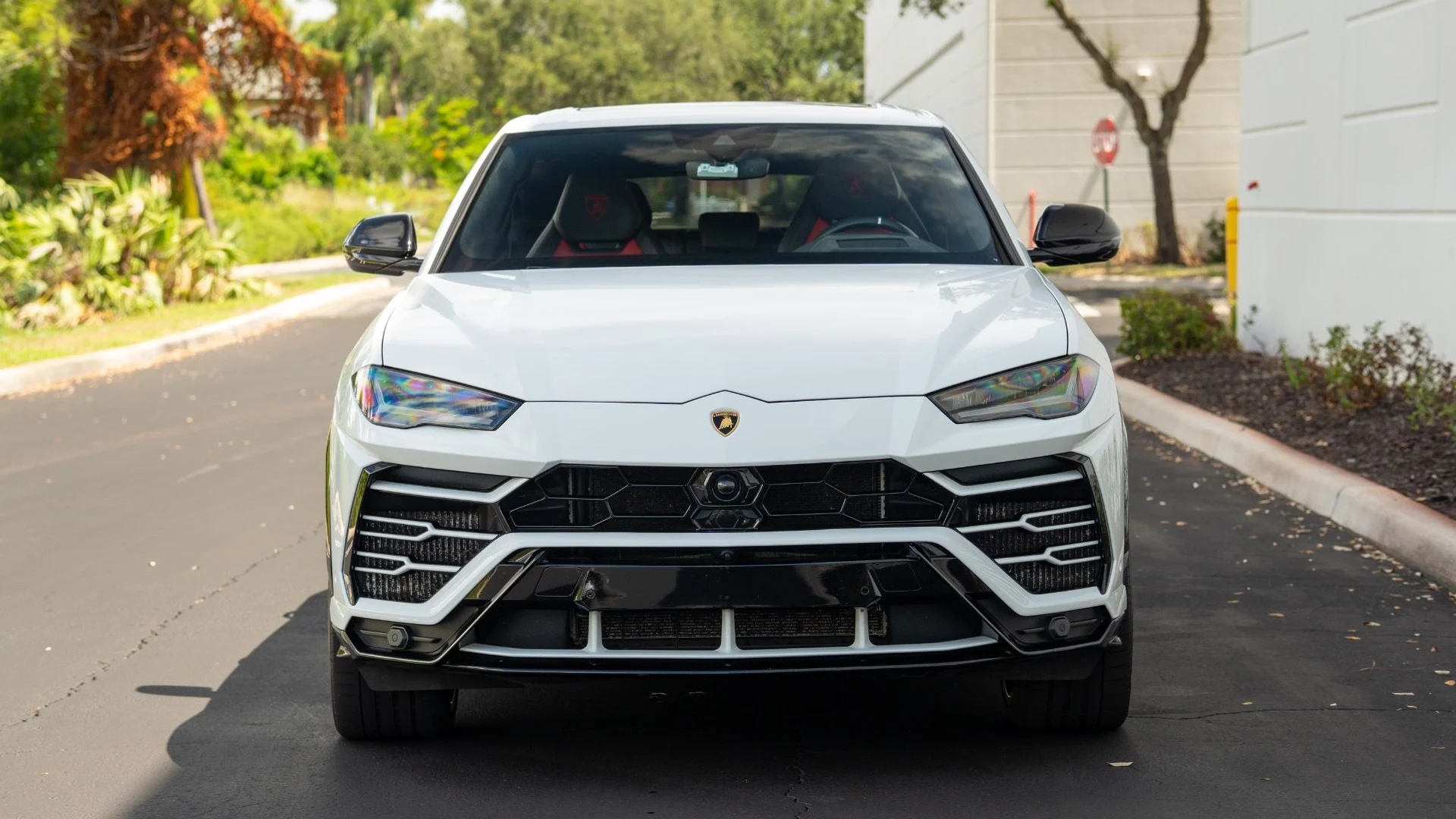 mph006_3126417293_Used_2021_Lamborghini_Urus_1754681876_8b35edeab3