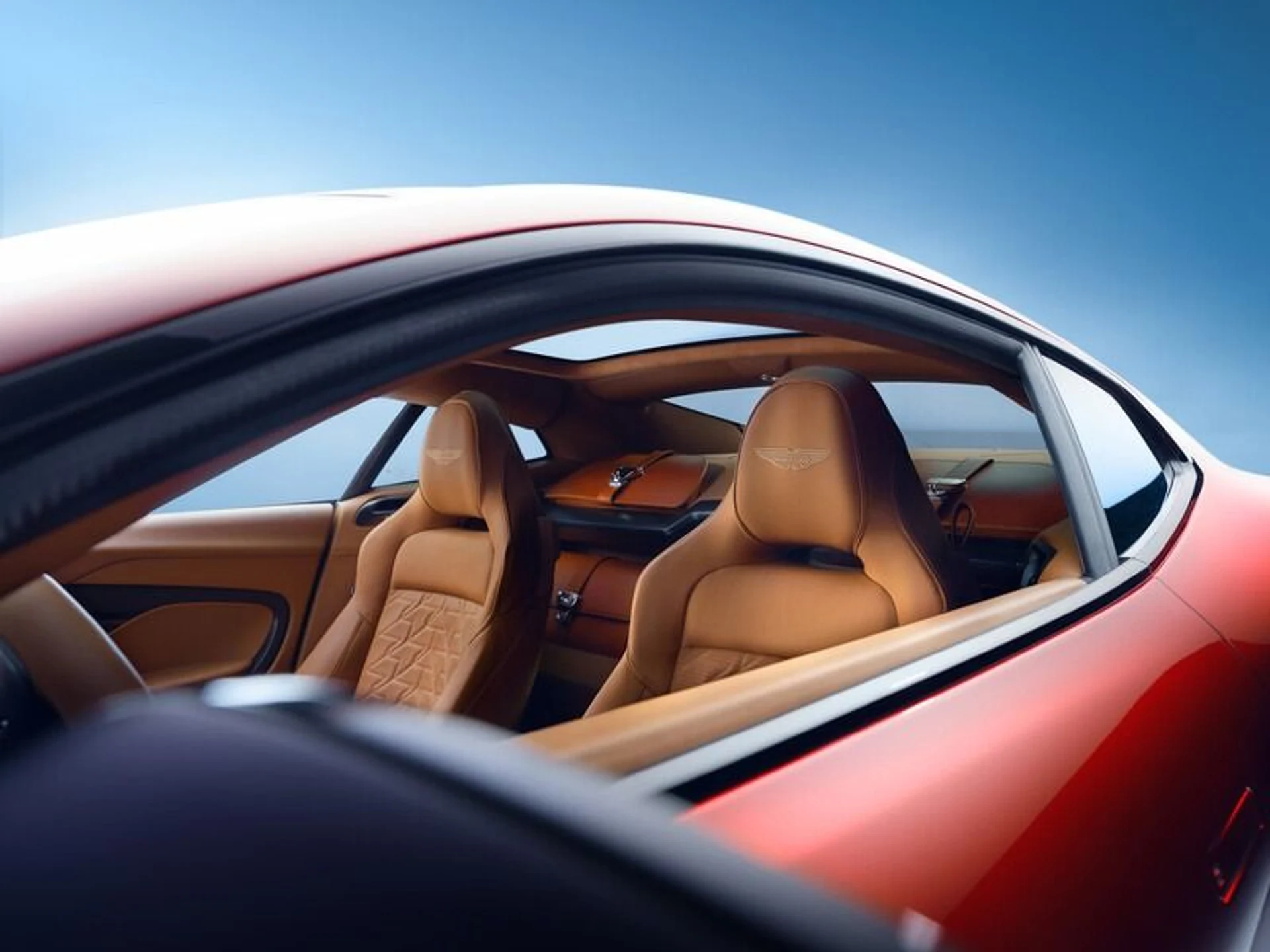 mph006_3132040216_New_2025_Aston_Martin_Vanquish_f94d03047e