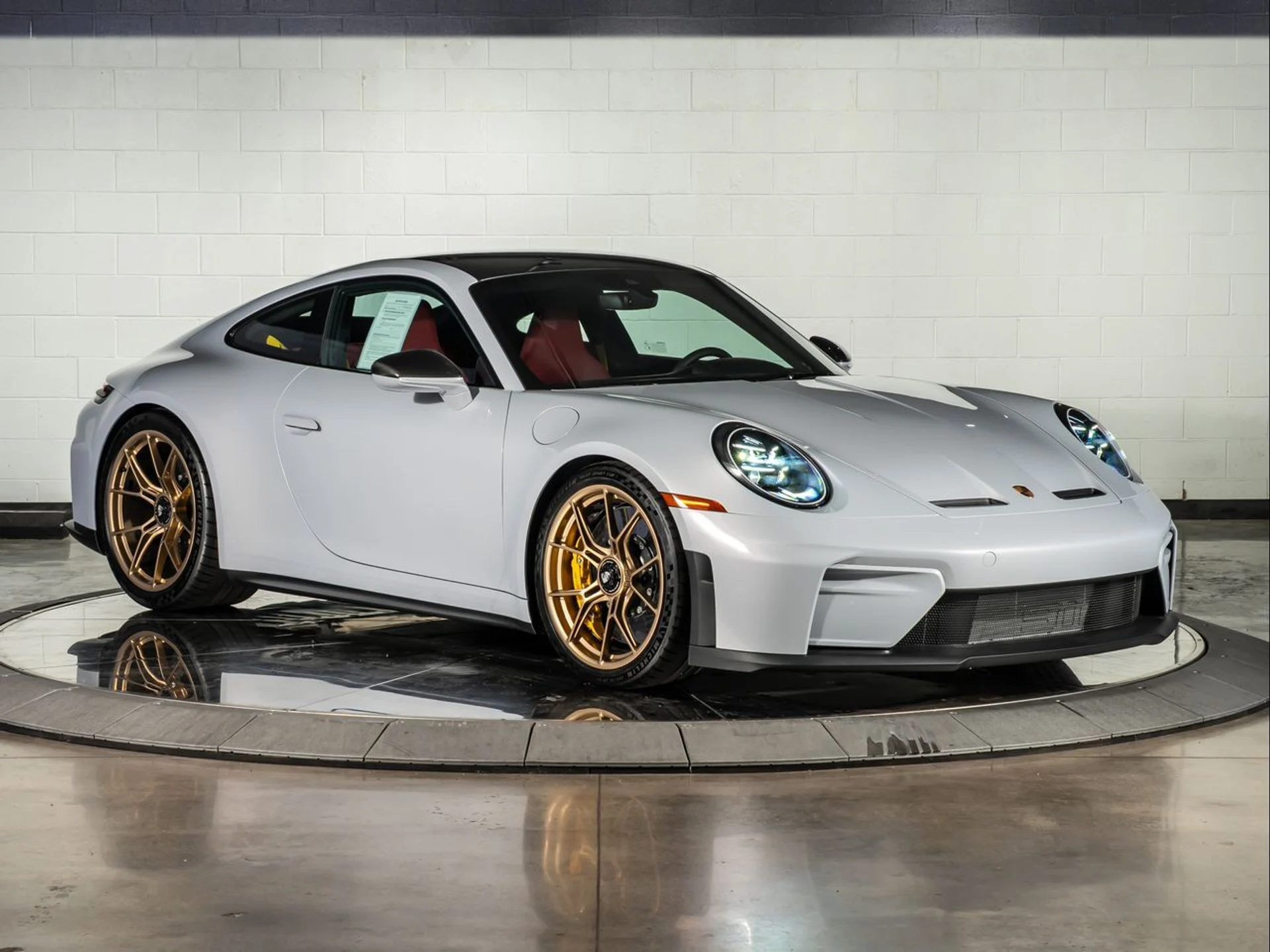 mph006_3133502281_652621ebb91ed3097681953442b9480d_5c6f7278ba