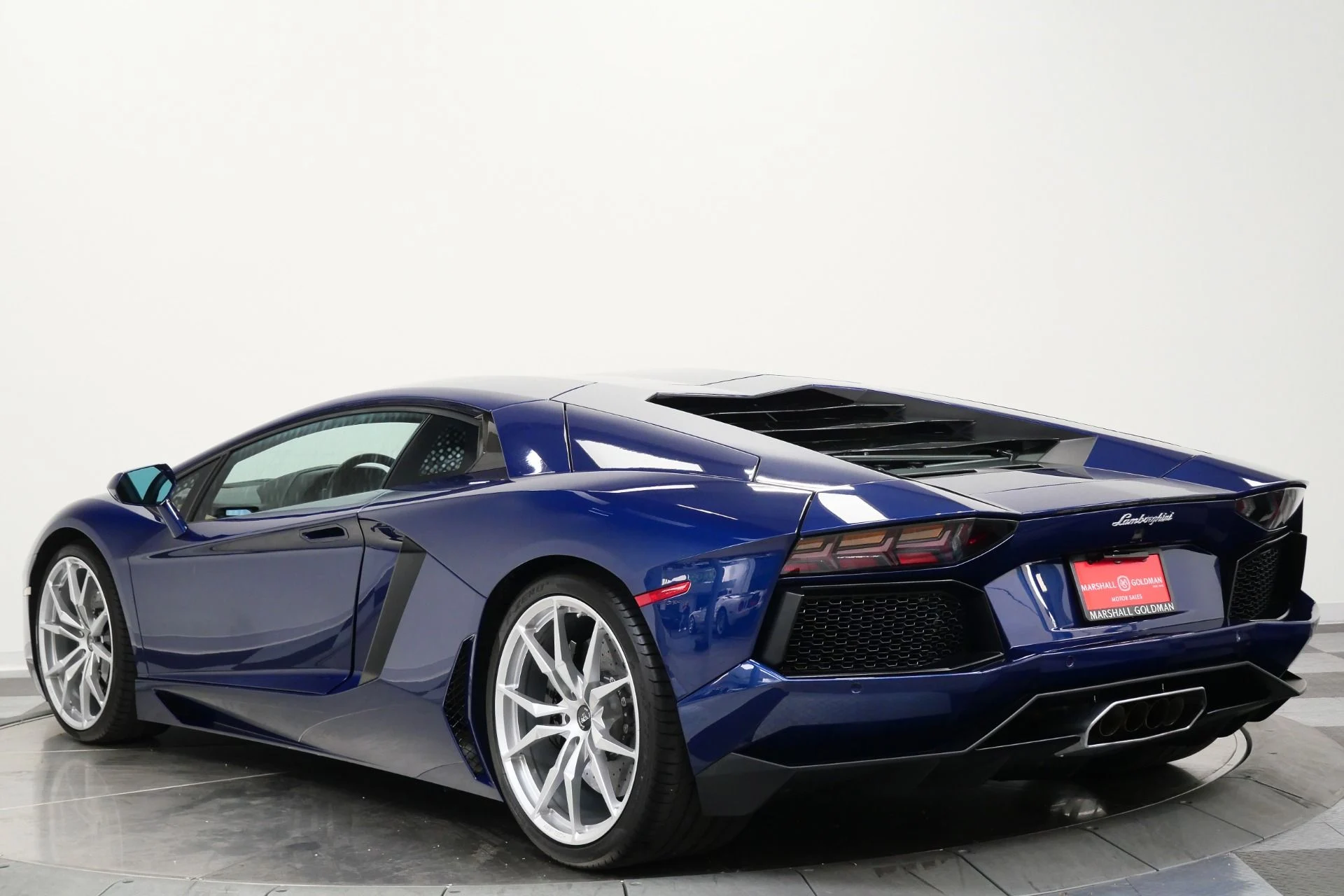 mph006_3133662987_Used_2014_Lamborghini_Aventador_LP_700_4_Beautiful_Color_Combination_Transparent_Engine_Bonnet_1774983686_71f482bc9f