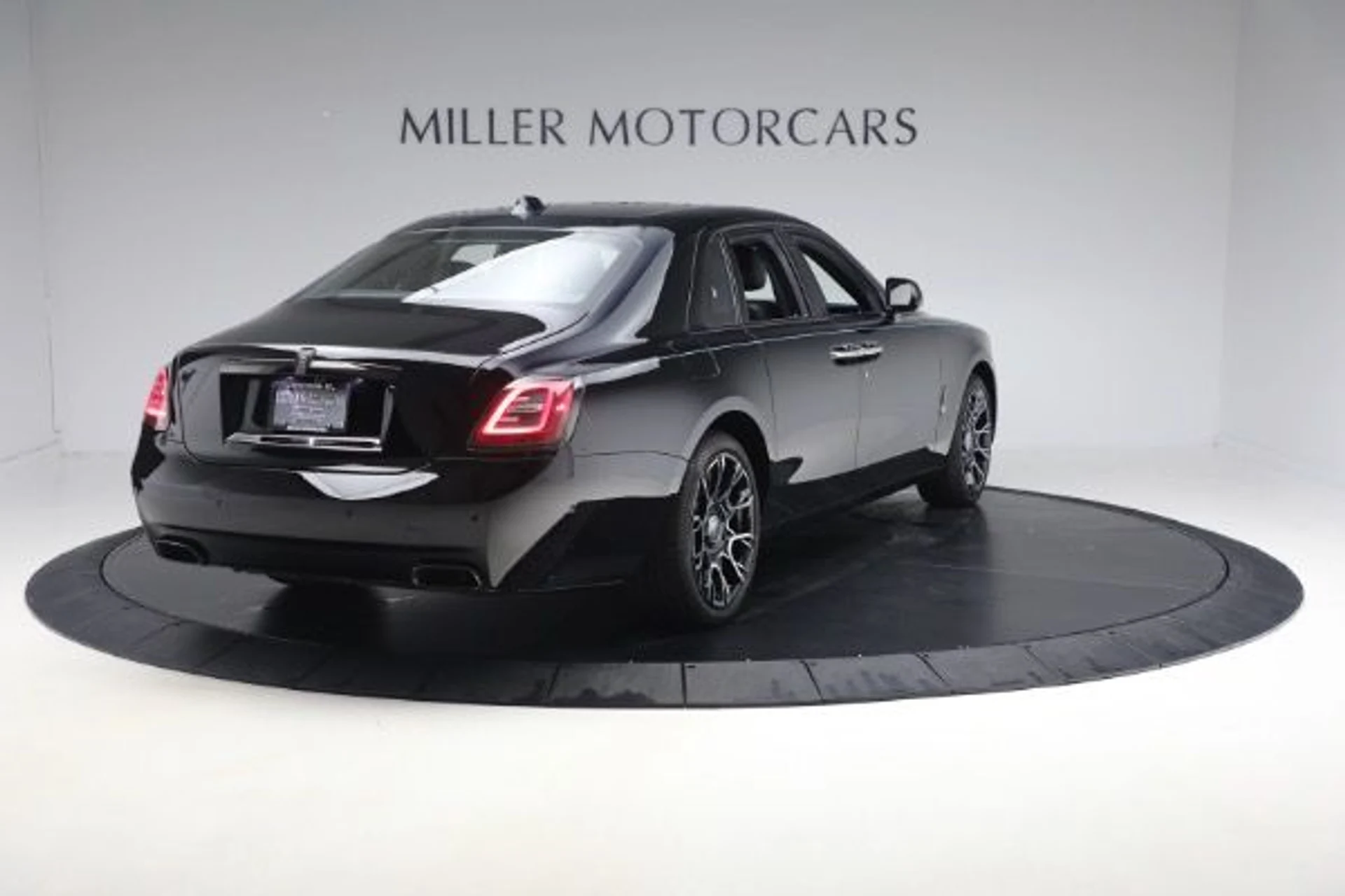 mph006_3136322364_Used_2022_Rolls_Royce_Black_Badge_Ghost_8352aeff09