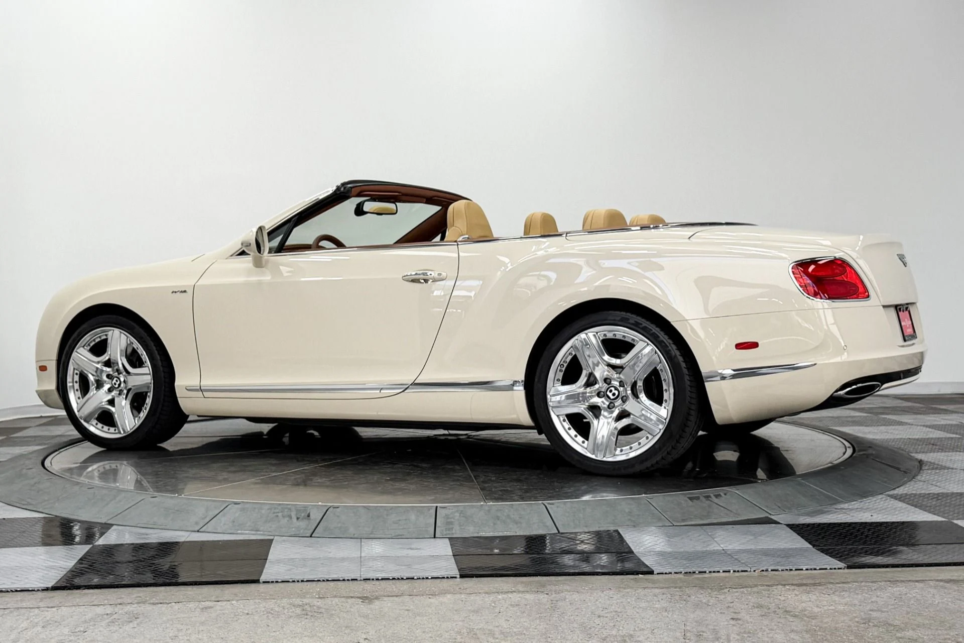 mph006_3143798846_Used_2015_Bentley_Continental_GTC_W12_Mulliner_Driving_Specification_1785523286_9e5de04d6d