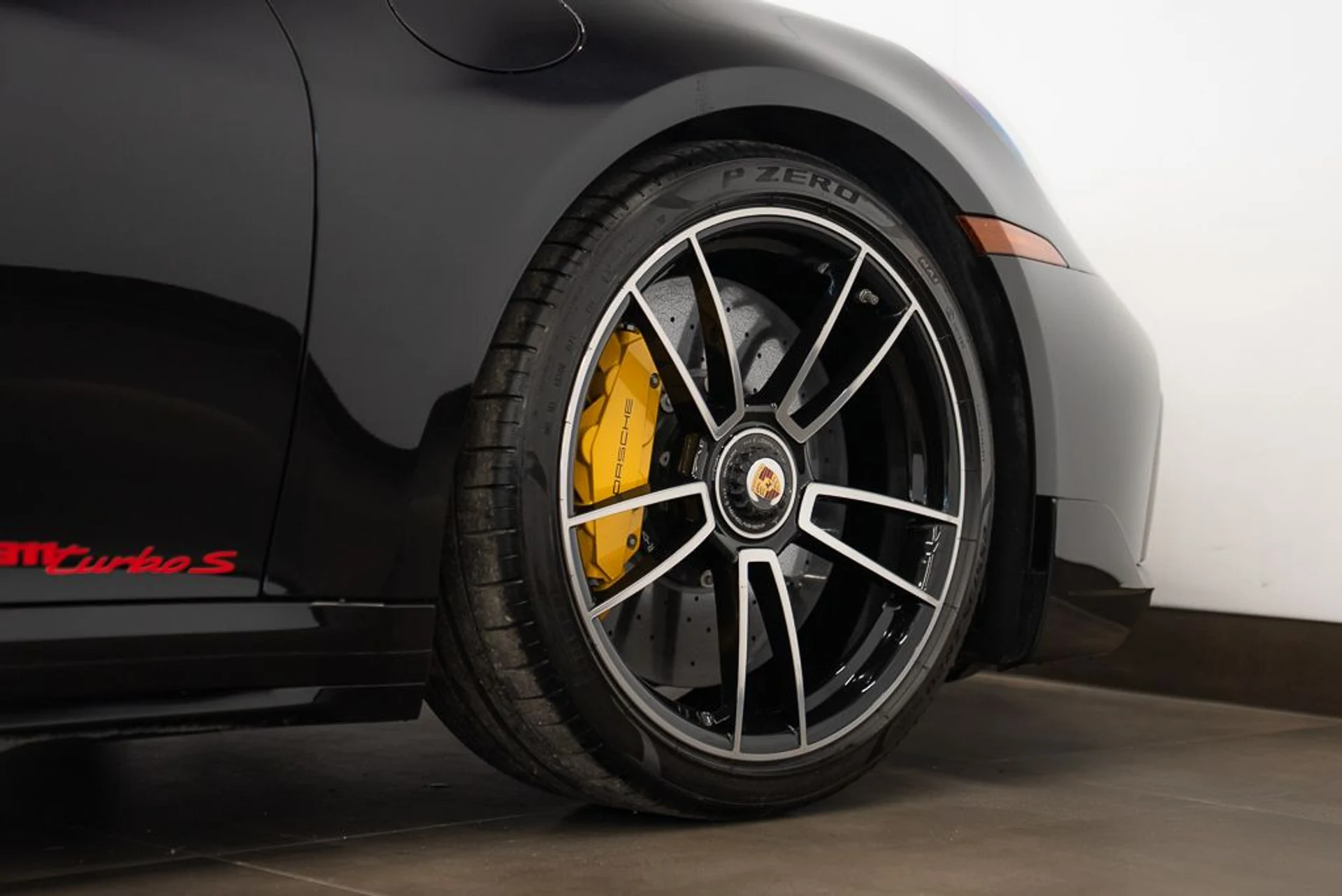 mph006_3146016564_porsche_911_2021_jpg_v_1776180195_e975595cdb