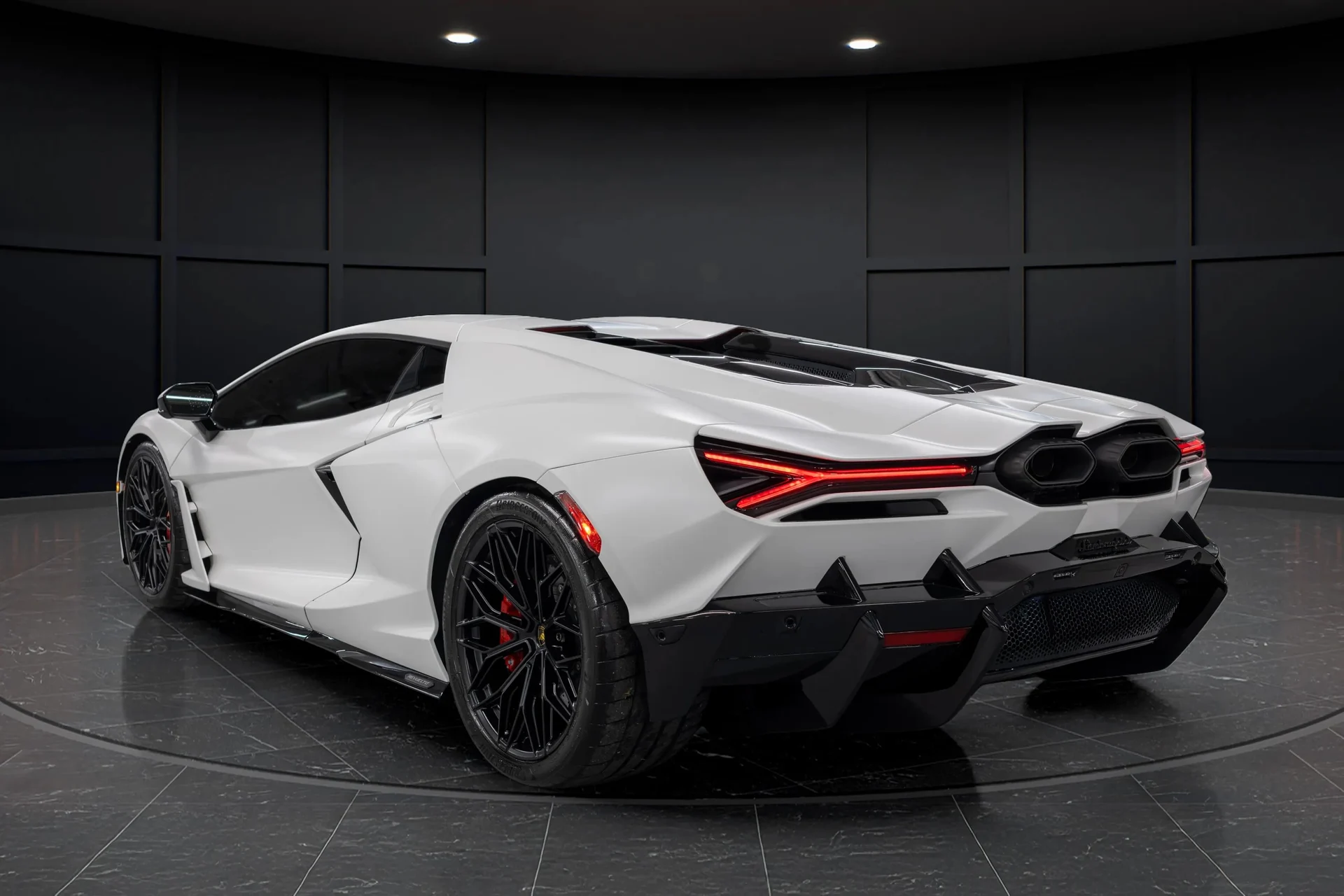 mph006_3149469692_e135cde9_6175_413c_9b7b_80aeb2394999_202420_Lamborghini20_Revuelto2028_ZHWCC_1_ZM_5_RLA_0133029_7_2e43098044