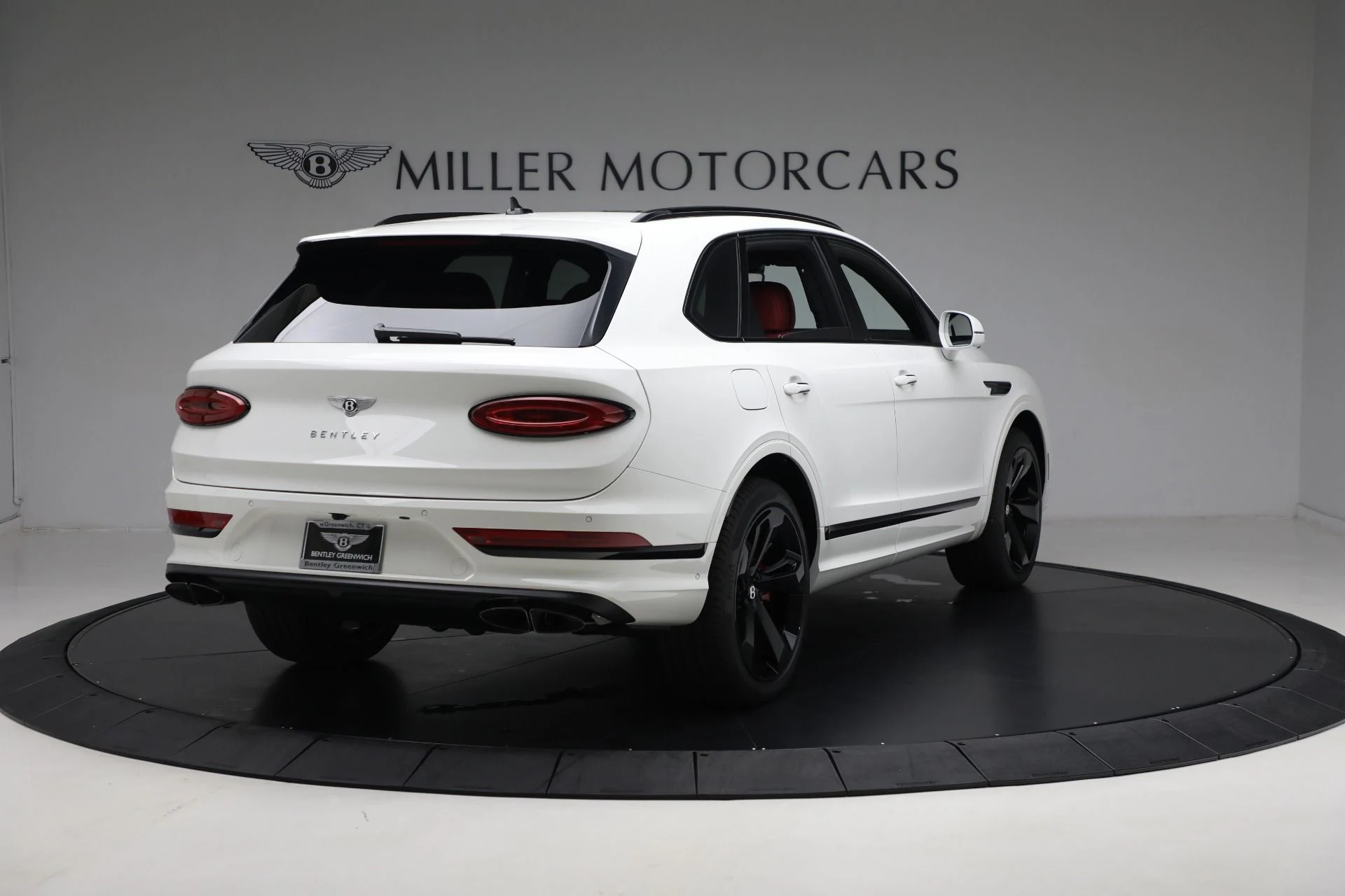 mph006_3152040172_New_2025_Bentley_Bentayga_V8_0c5da64fcc
