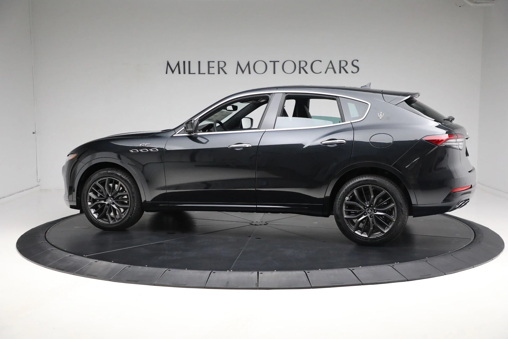 mph006_3157610424_New_2024_Maserati_Levante_GT_Ultima_0e33cc2a20