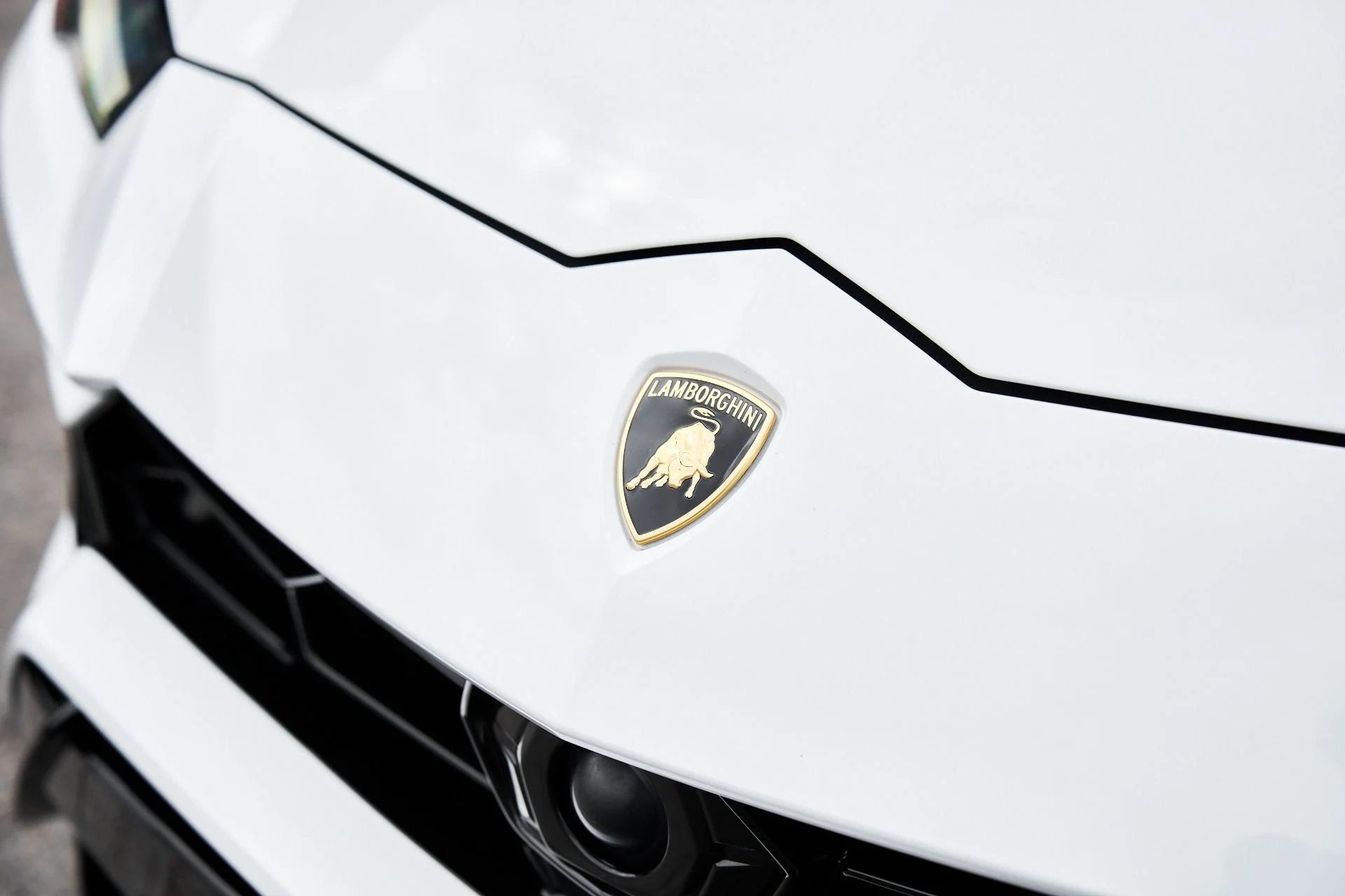 mph006_3157924413_Used_2022_Lamborghini_Urus_Base_1758404776_23649d60ae