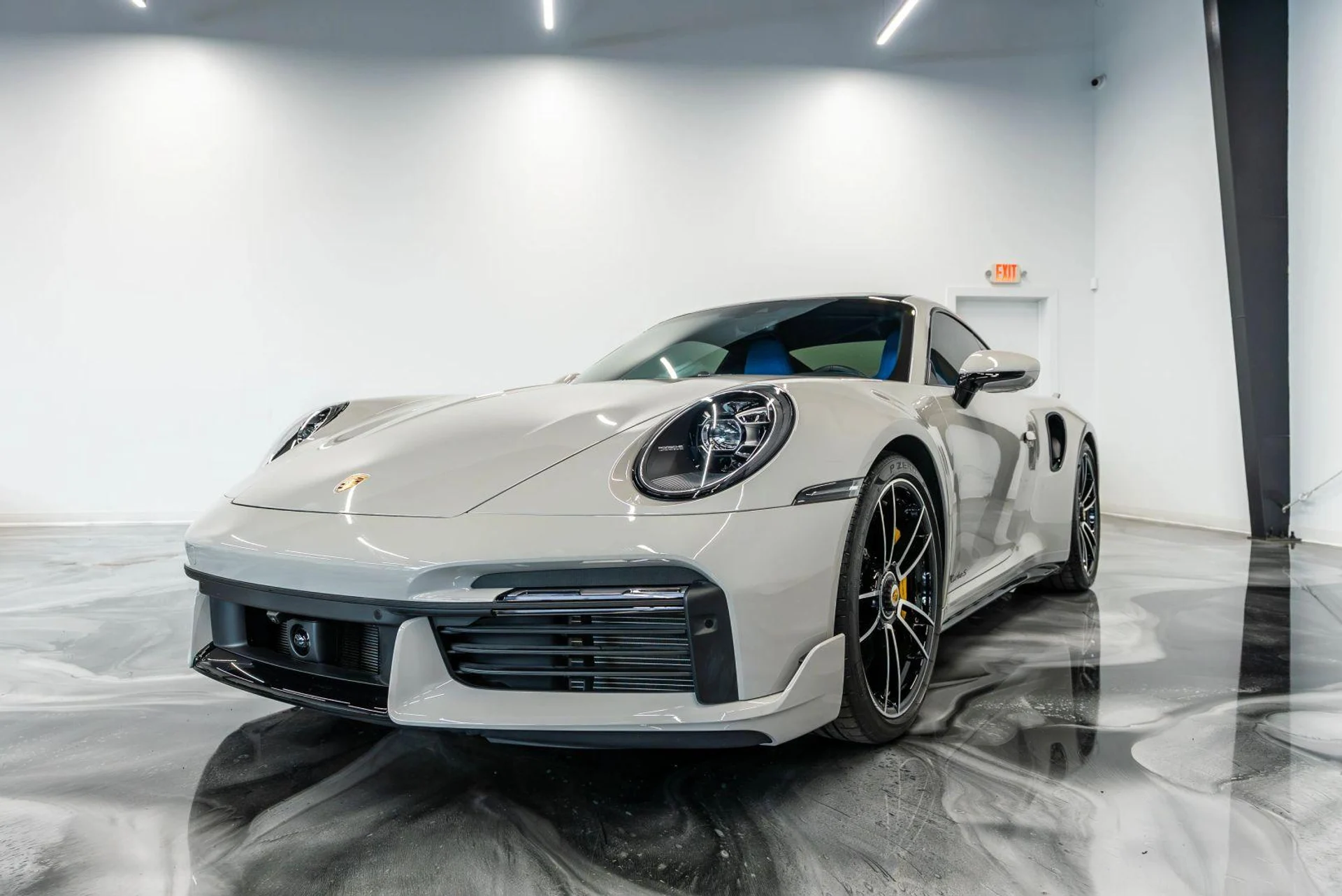 mph006_31648553_Used_2024_Porsche_911_Turbo_S_Coupe_2_D_1781598393_b2301c7d1c