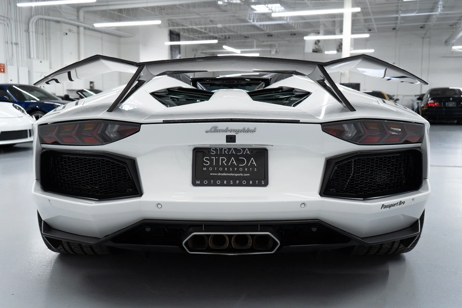 mph006_3166594082_Used_2015_Lamborghini_Aventador_LP_700_4_1765230650_8cee39ff31