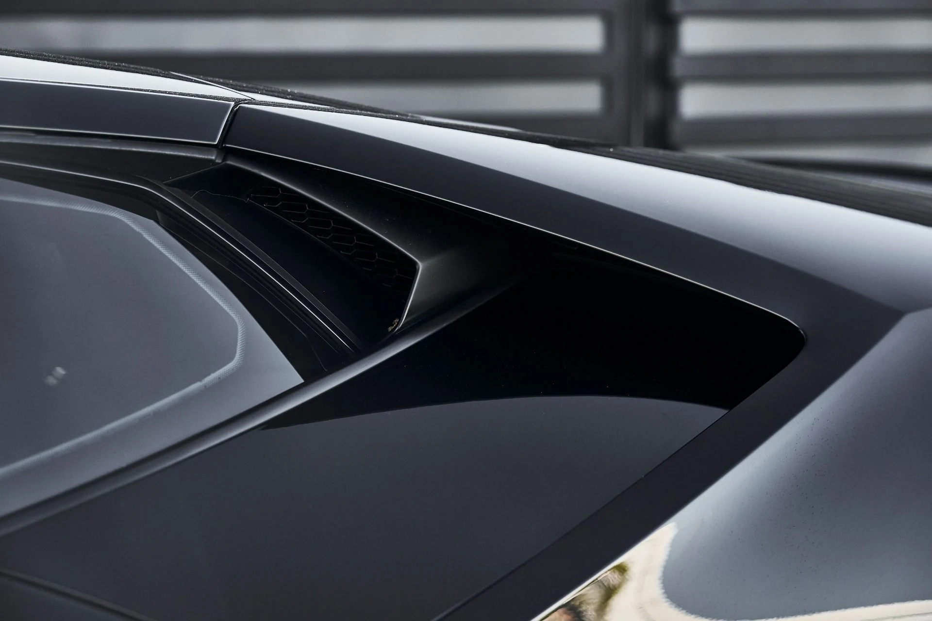 mph006_3172292705_Used_2021_Lamborghini_Huracan_EVO_Base_1774404938_13397d1a7a