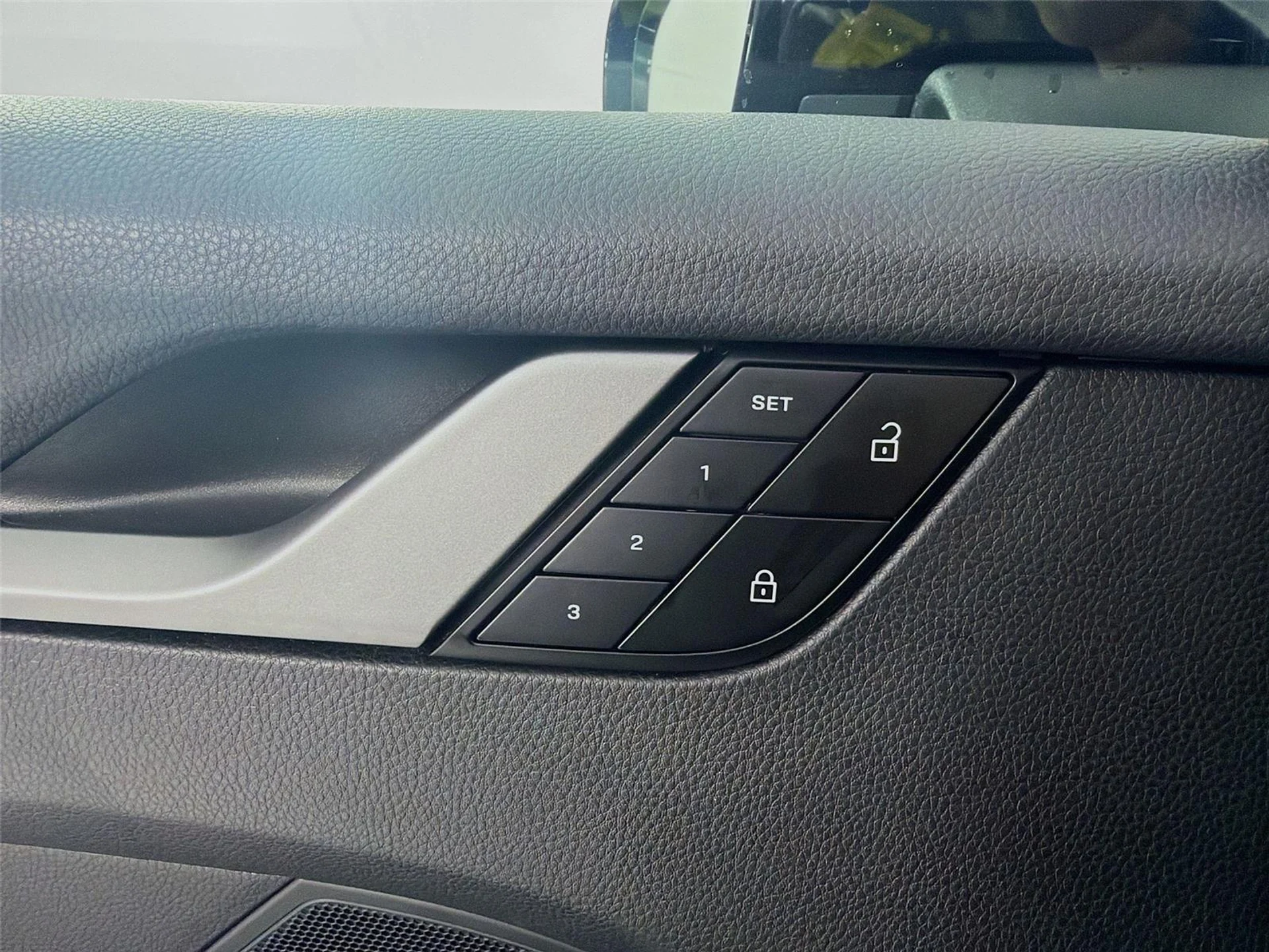 mph006_3173803501_449d4a33bfb8e07c3fdee6bb27570226_44568327e8