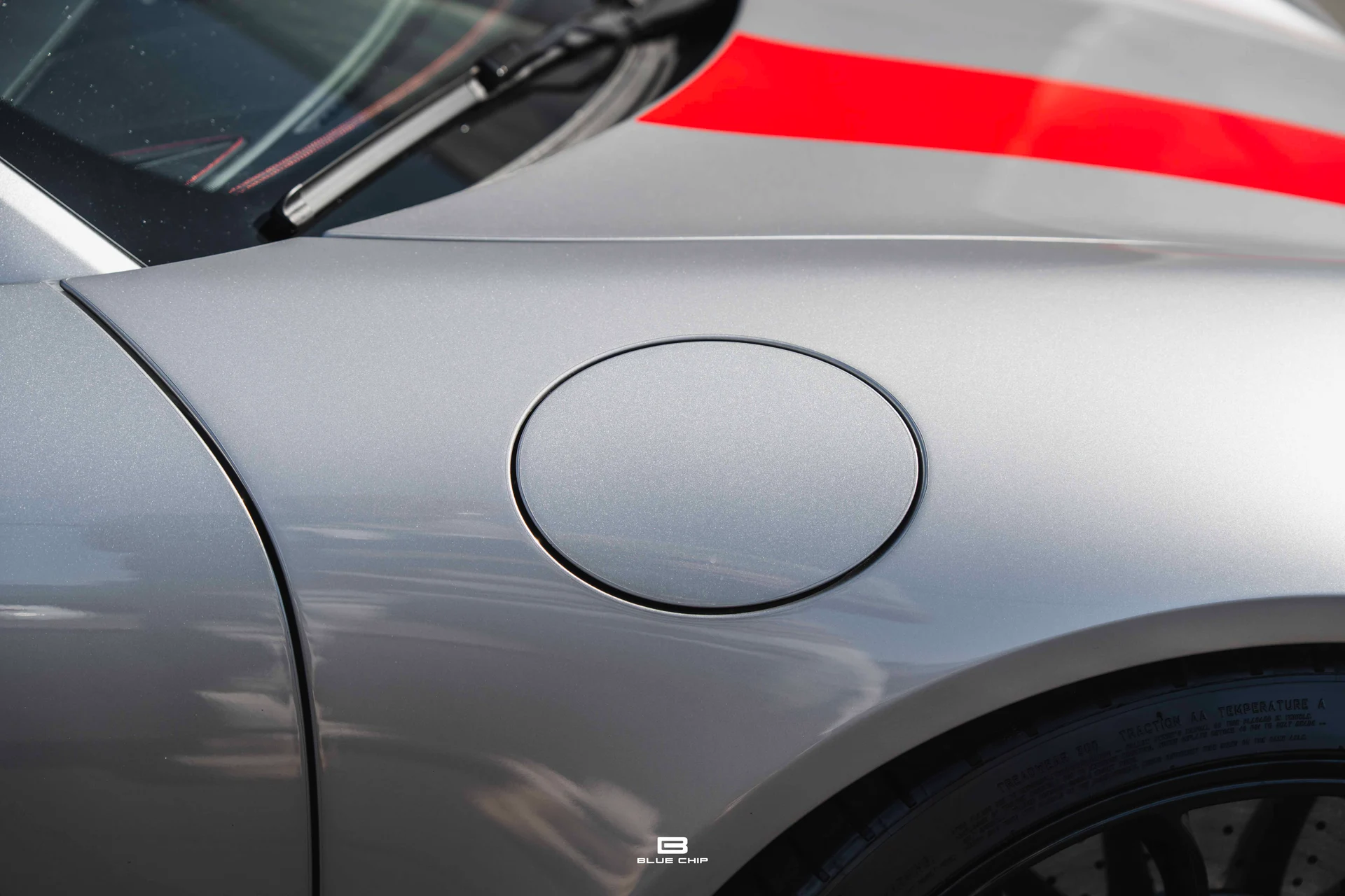 mph006_3180971147_6a2c7e05abbba8526081b74d_2016_Porsche_911_R_07_deb31b5c93