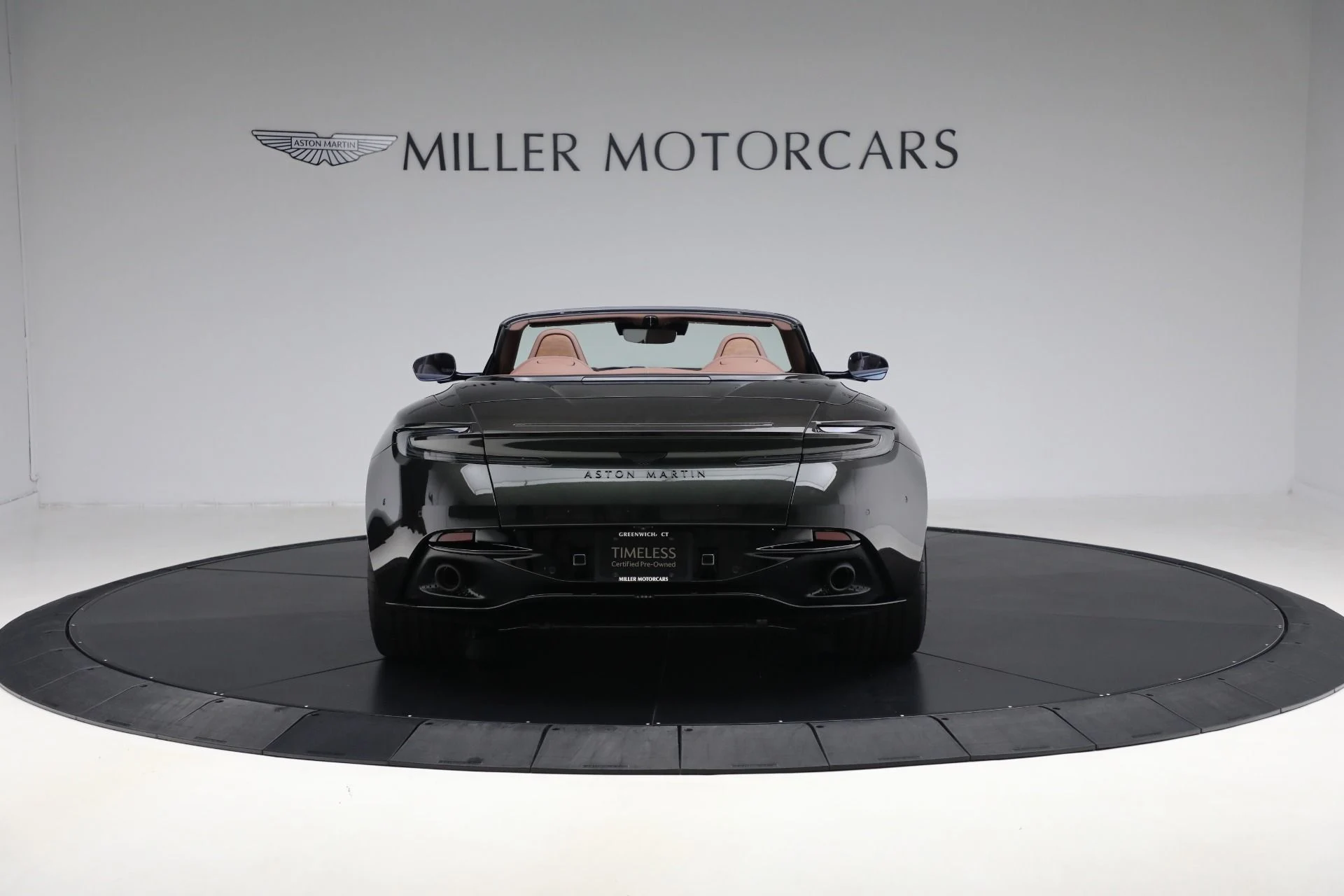mph006_3183077740_Used_2024_Aston_Martin_DB_12_Volante_149147a2af