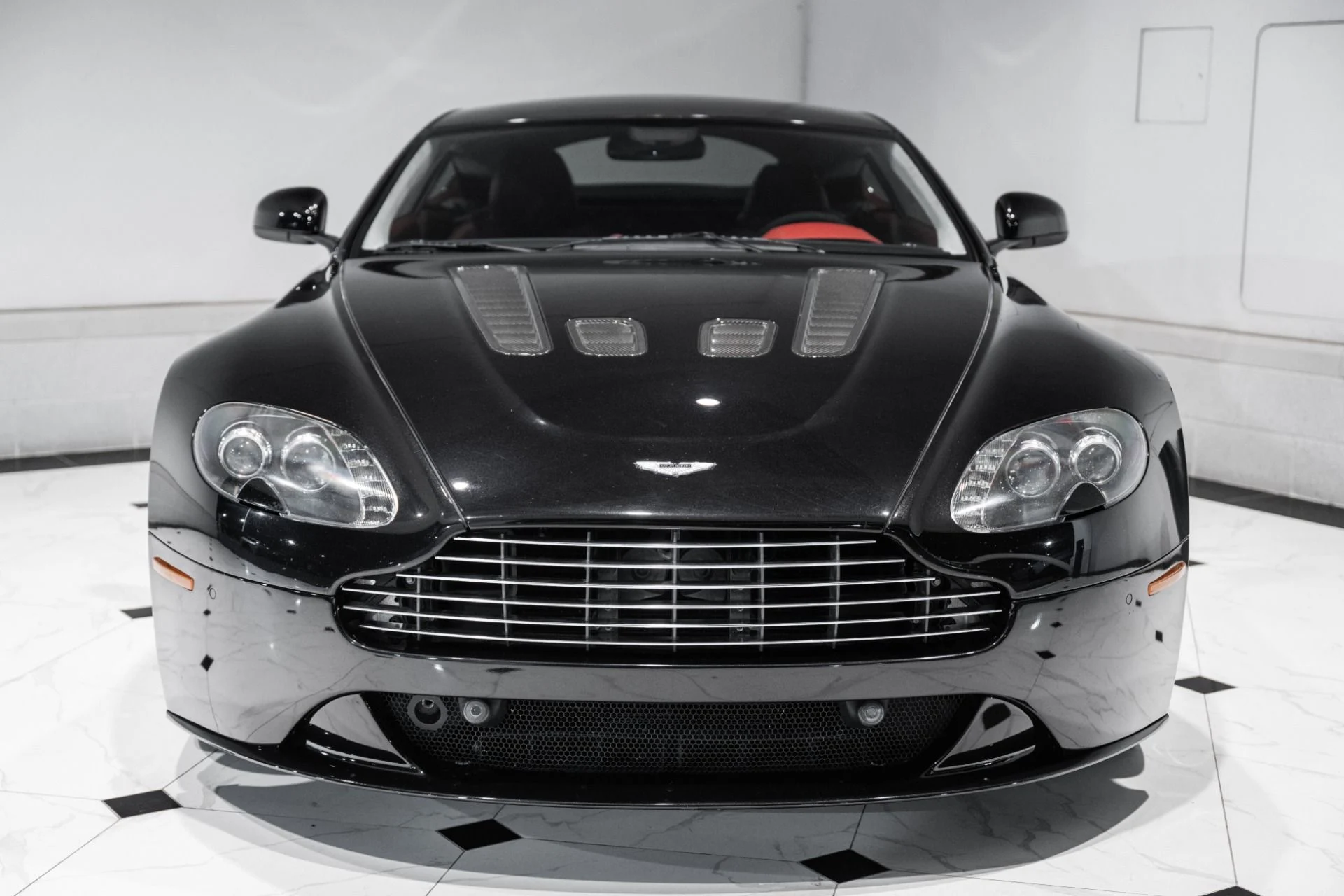 mph006_3193249174_Used_2011_Aston_Martin_V12_Vantage_1762183015_b061e4ce60