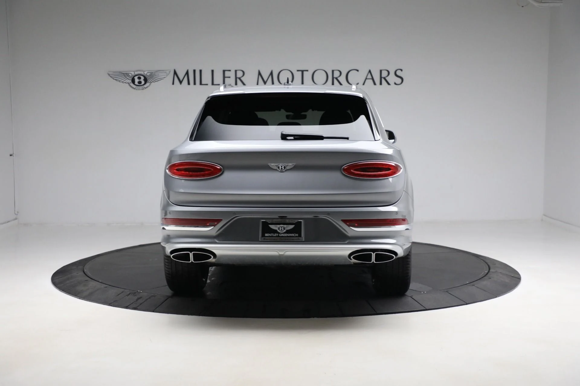 mph006_3194090814_Used_2023_Bentley_Bentayga_EWB_Azure_V8_da313f32c0
