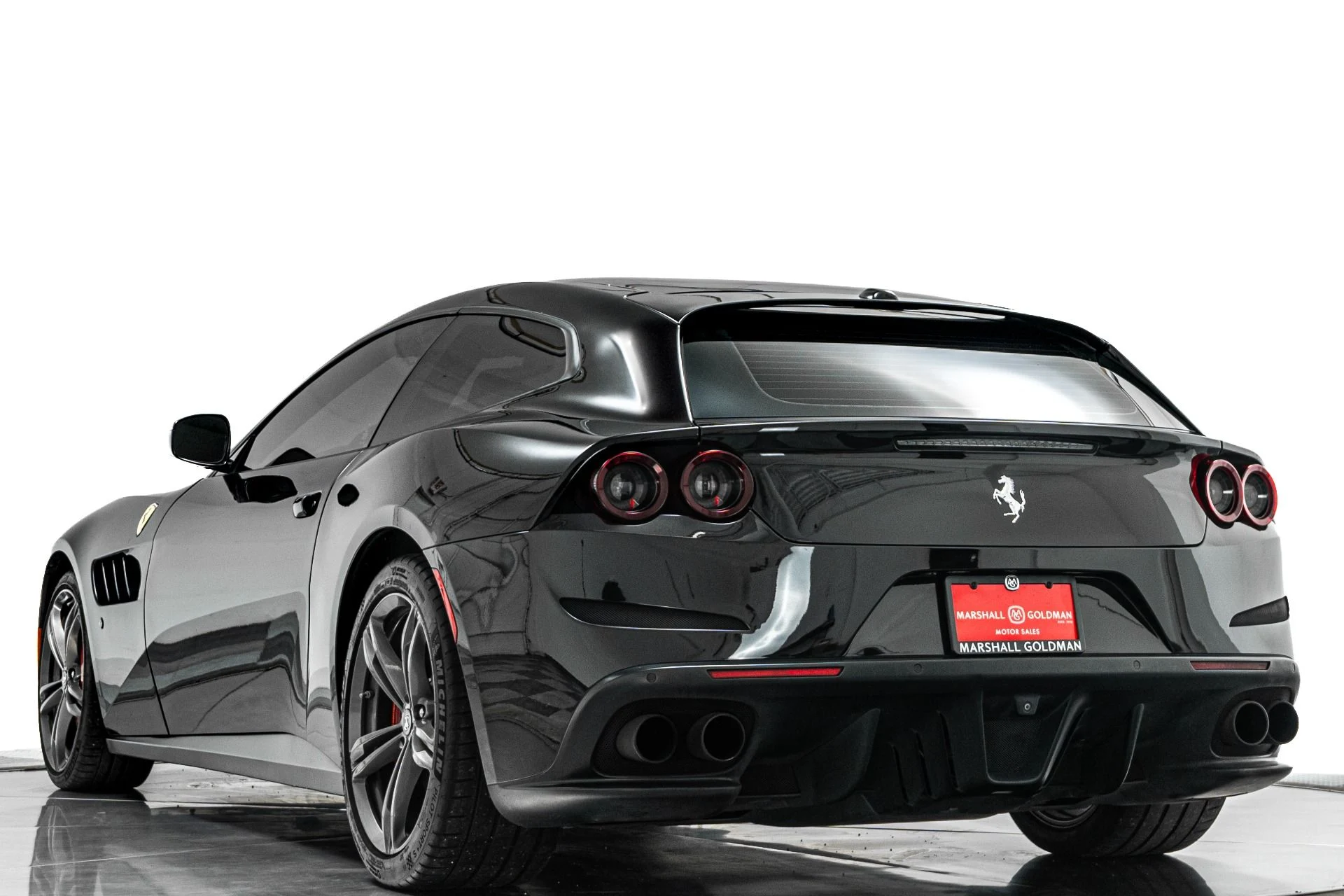 mph006_3202848076_Used_2019_Ferrari_GTC_4_Lusso_1790632614_20965abff8