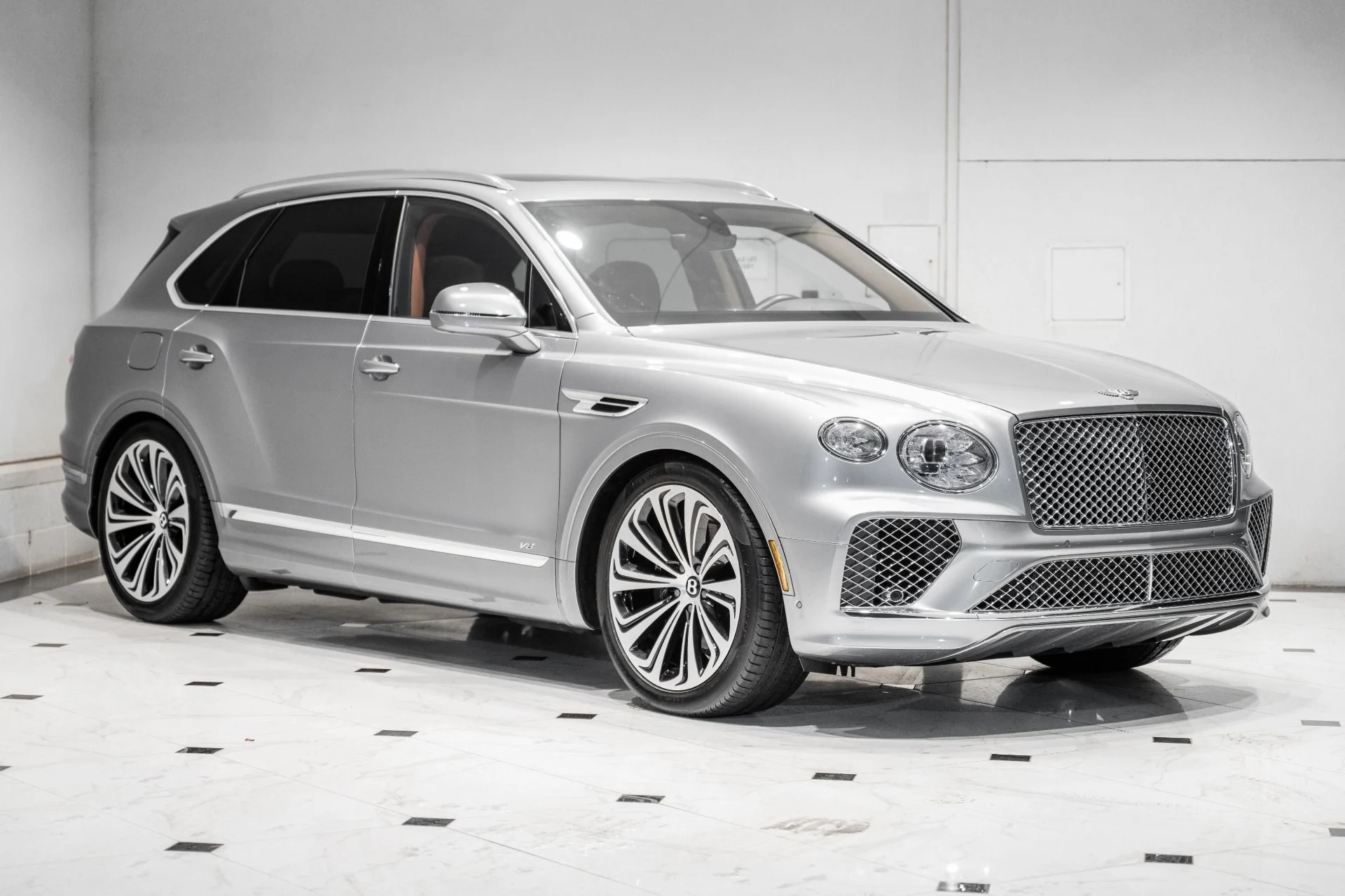 mph006_3206489378_Used_2022_Bentley_Bentayga_V8_1792247814_e1d7a9c7d7