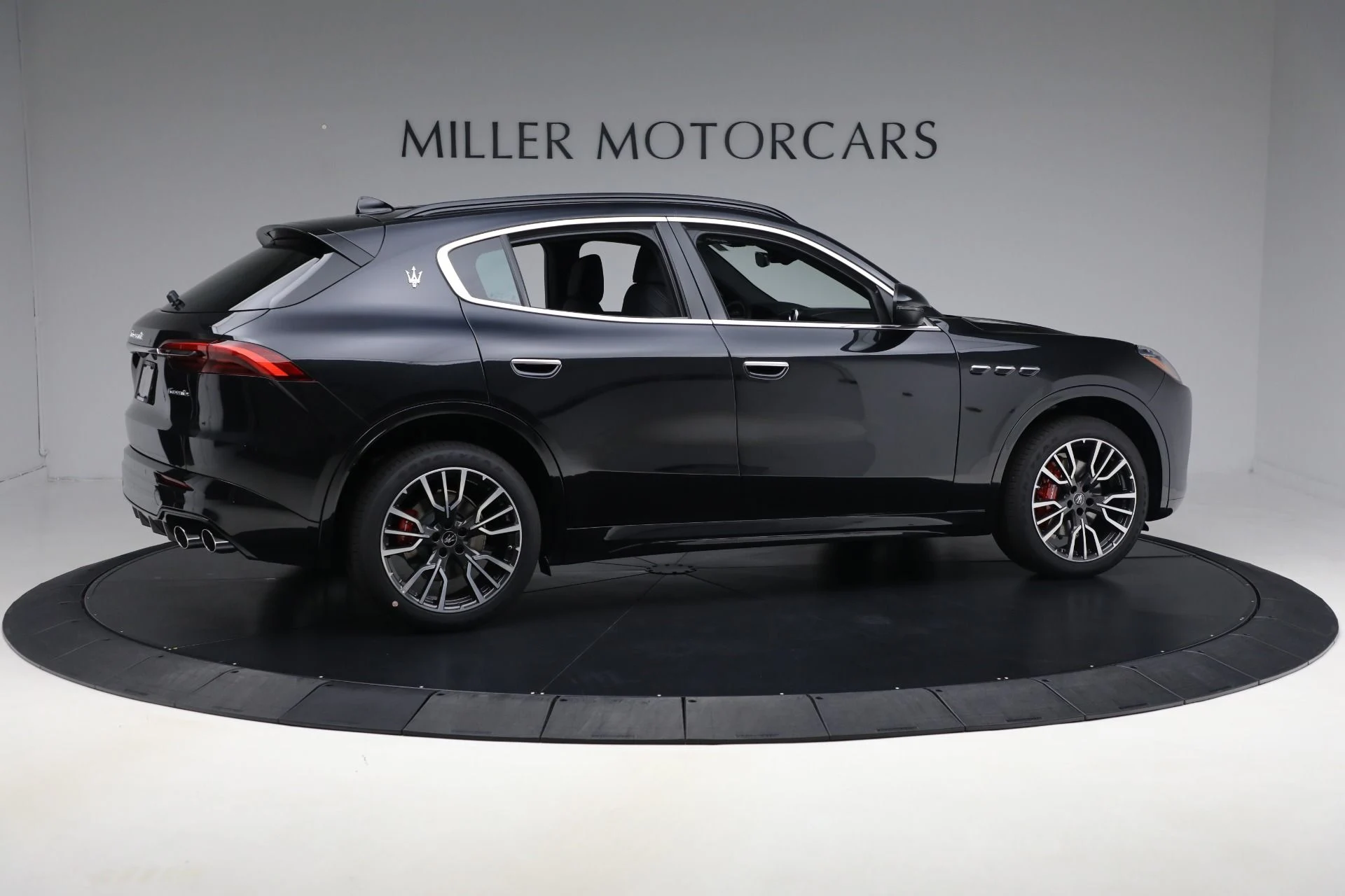 mph006_3207397321_New_2025_Maserati_Grecale_a25d5dbe03