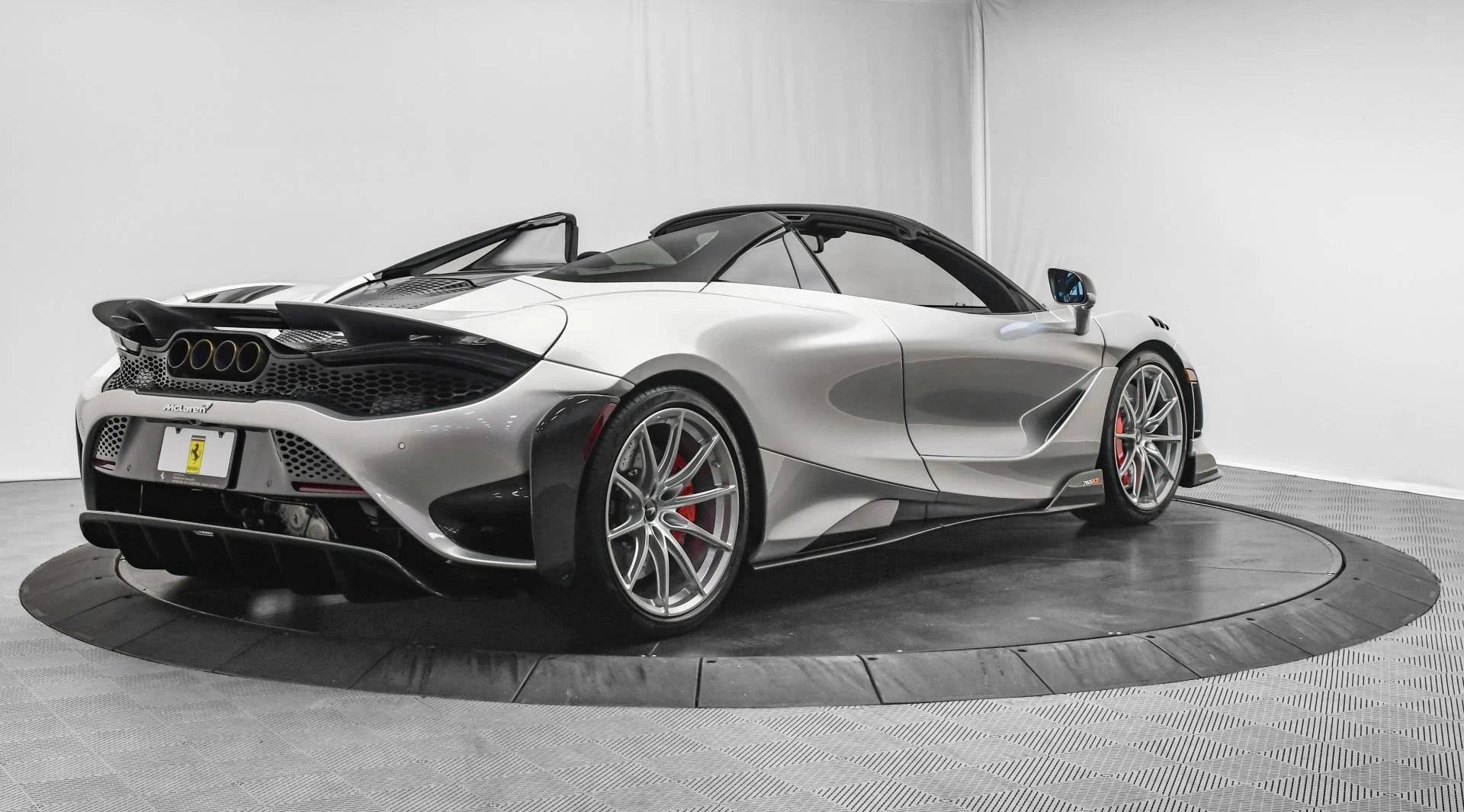 mph006_3210445544_Used_2022_Mc_Laren_765_LT_1755763690_89411a89c4
