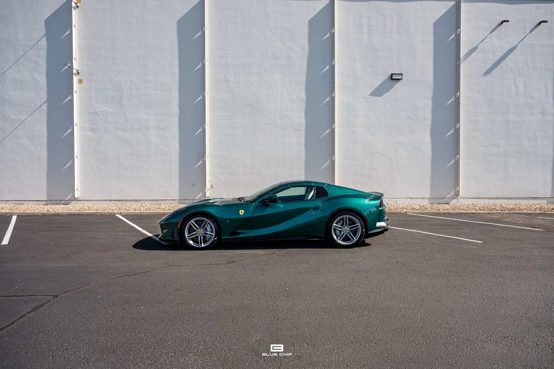 mph006_3215533932_6a612ff598667685c12c6d28_23798_202022_20_Ferrari_20812_20_GTS_20_Verde_20_British_07_f9f985a72f