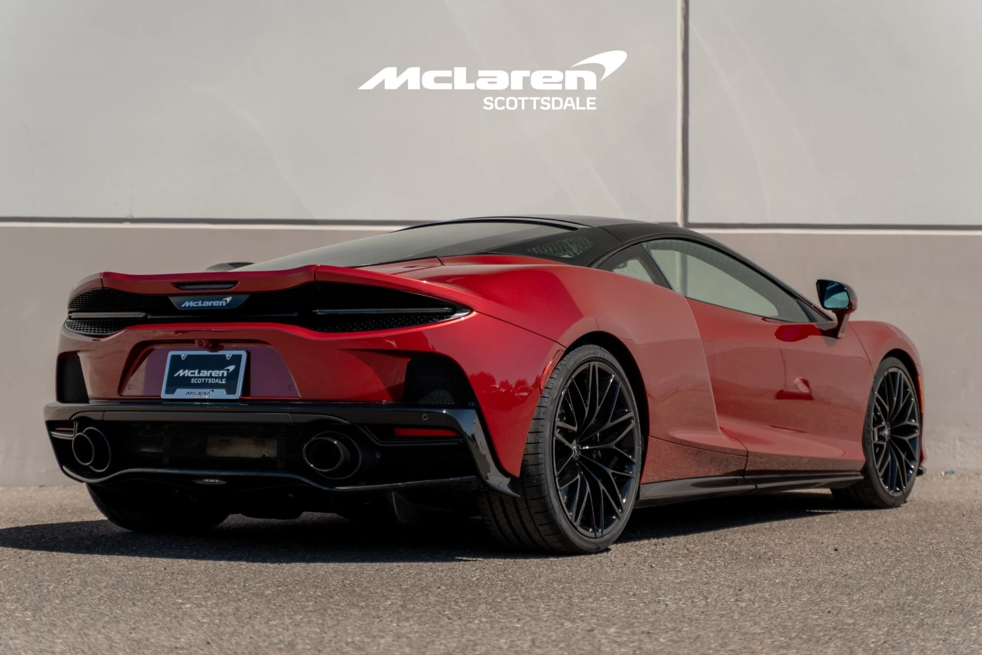 mph006_3218709627_Used_2023_MCLAREN_GT_1775925020_12f04ba363