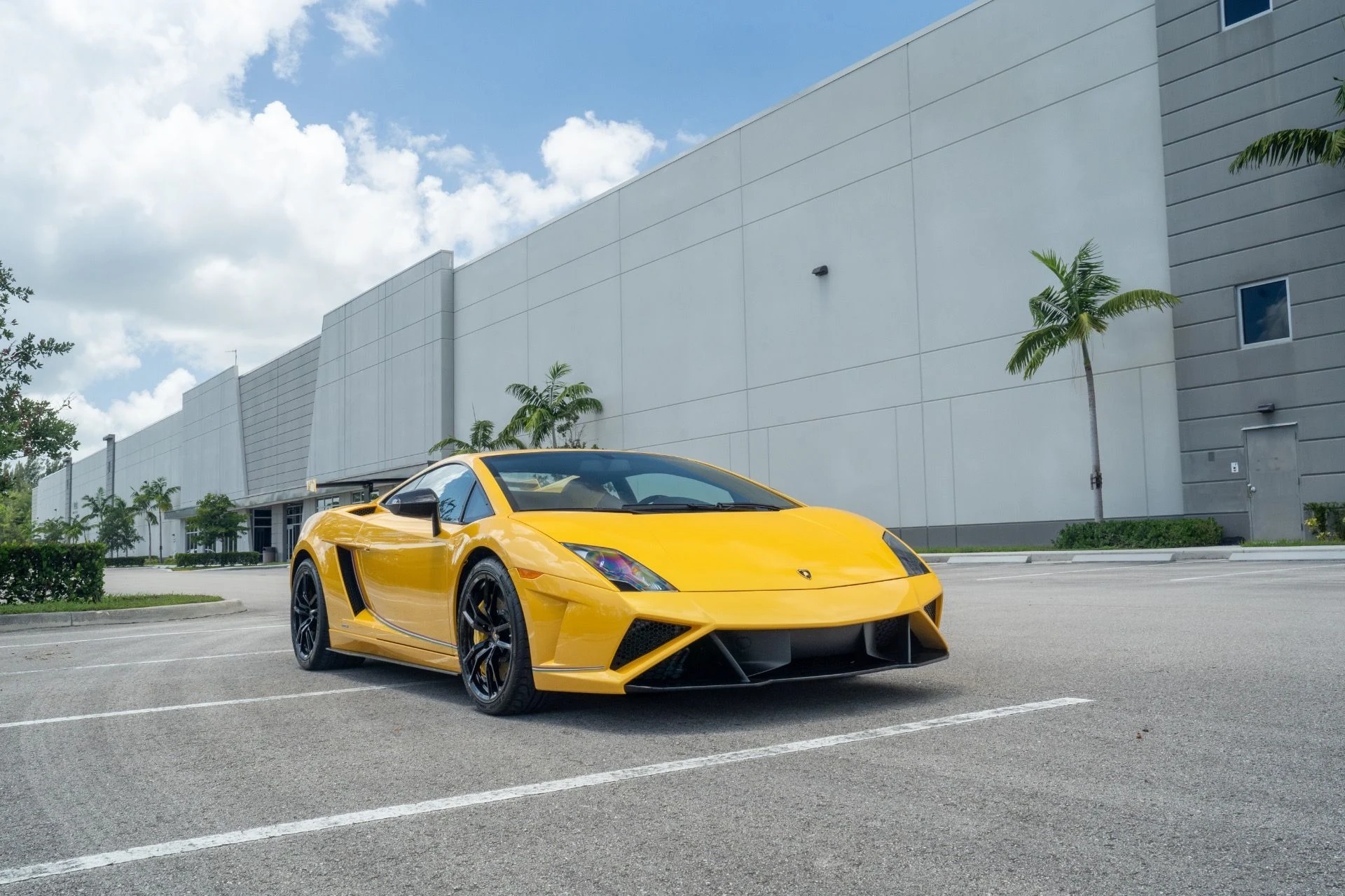 mph006_3218719212_Used_2014_Lamborghini_Gallardo_LP_570_4_Squadra_Corse_1755030125_18563c8db5