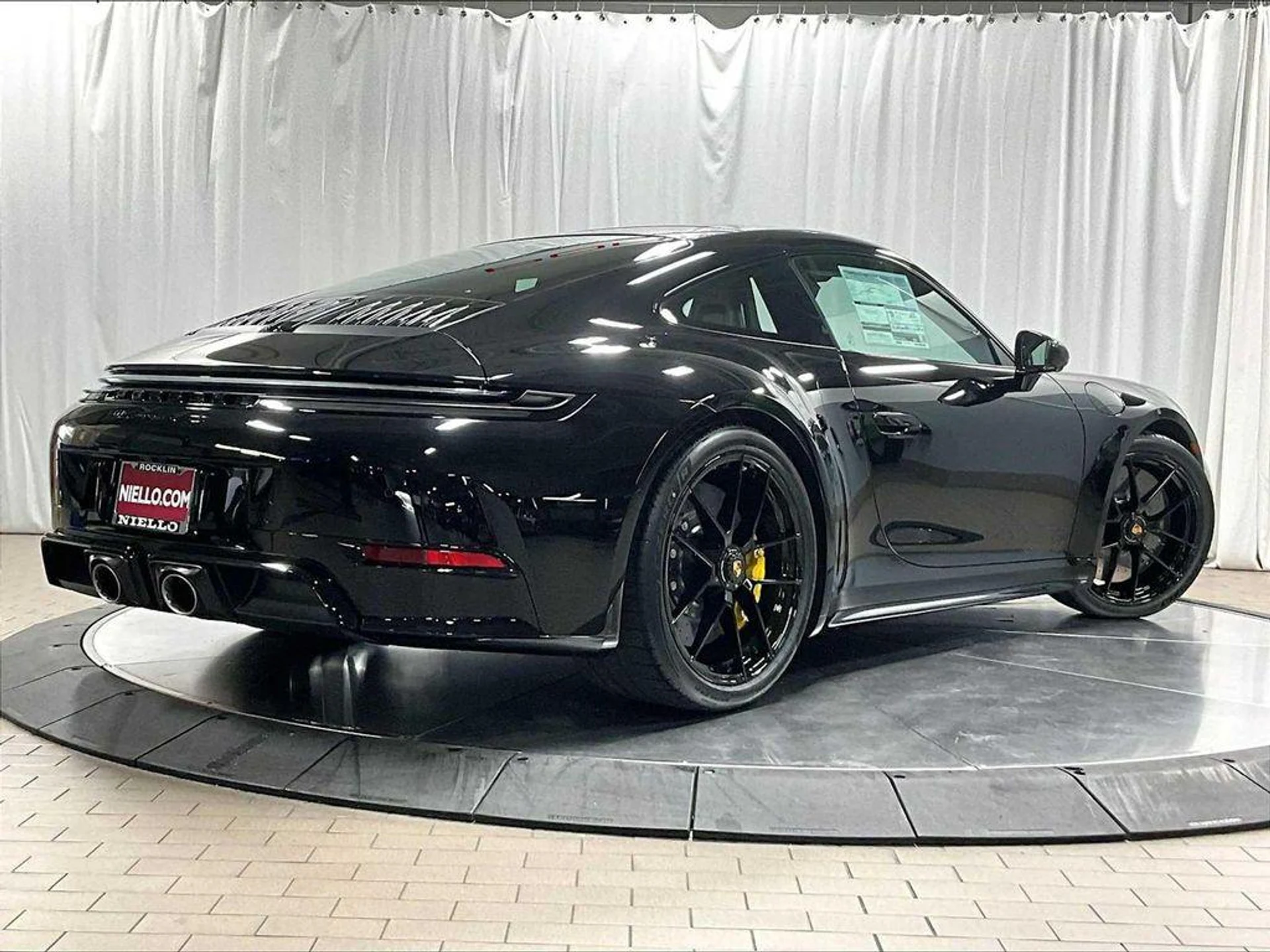 mph006_322057562_al_U4dm_H24_Id_Dy_Y_Xb_Ev_Wnv_UGM_984_39398c3cfe