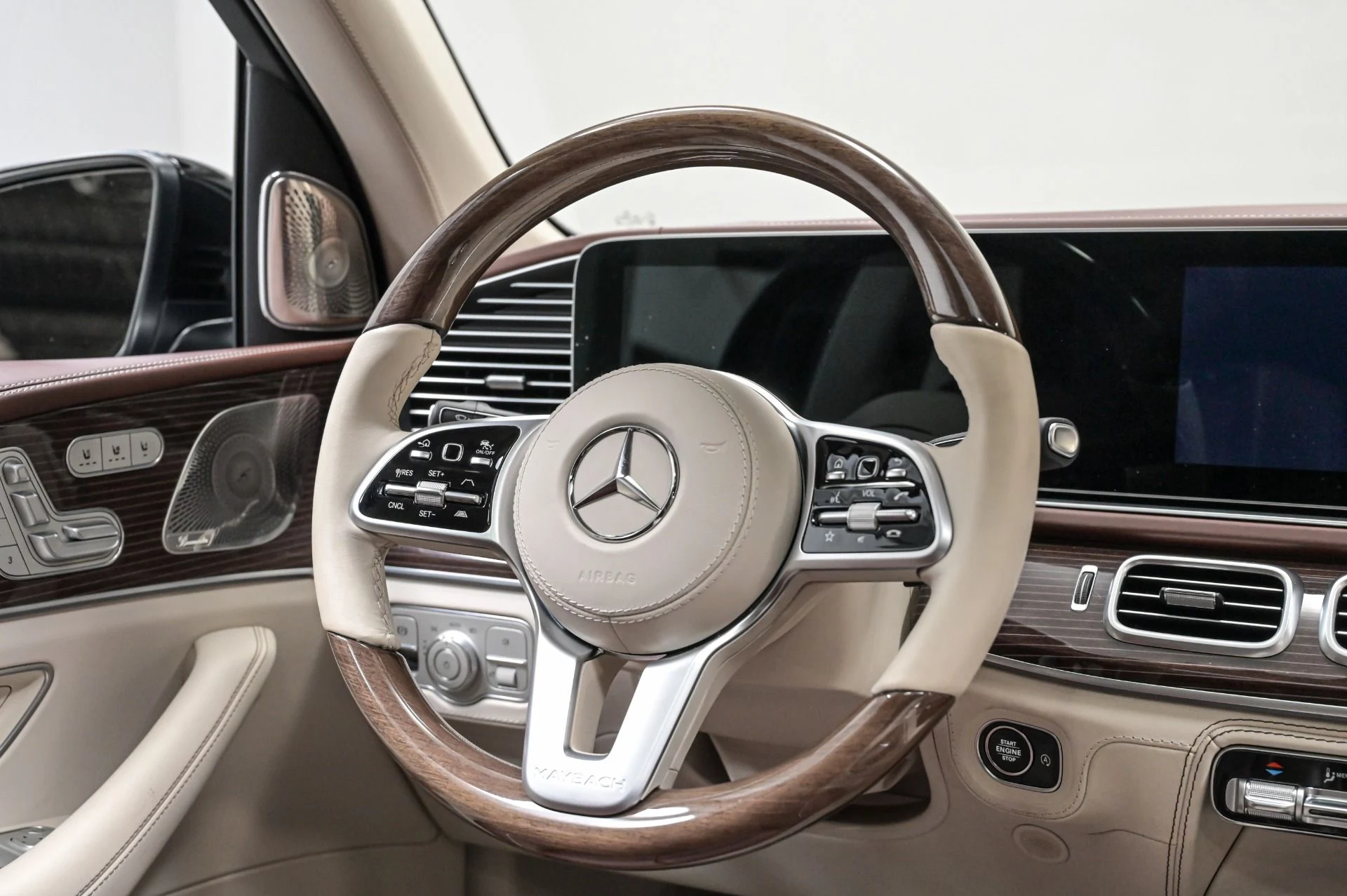 mph006_3231487673_Used_2022_Mercedes_Benz_GLS_Maybach_GLS_600_4_MATIC_1745001510_a7724a29e2