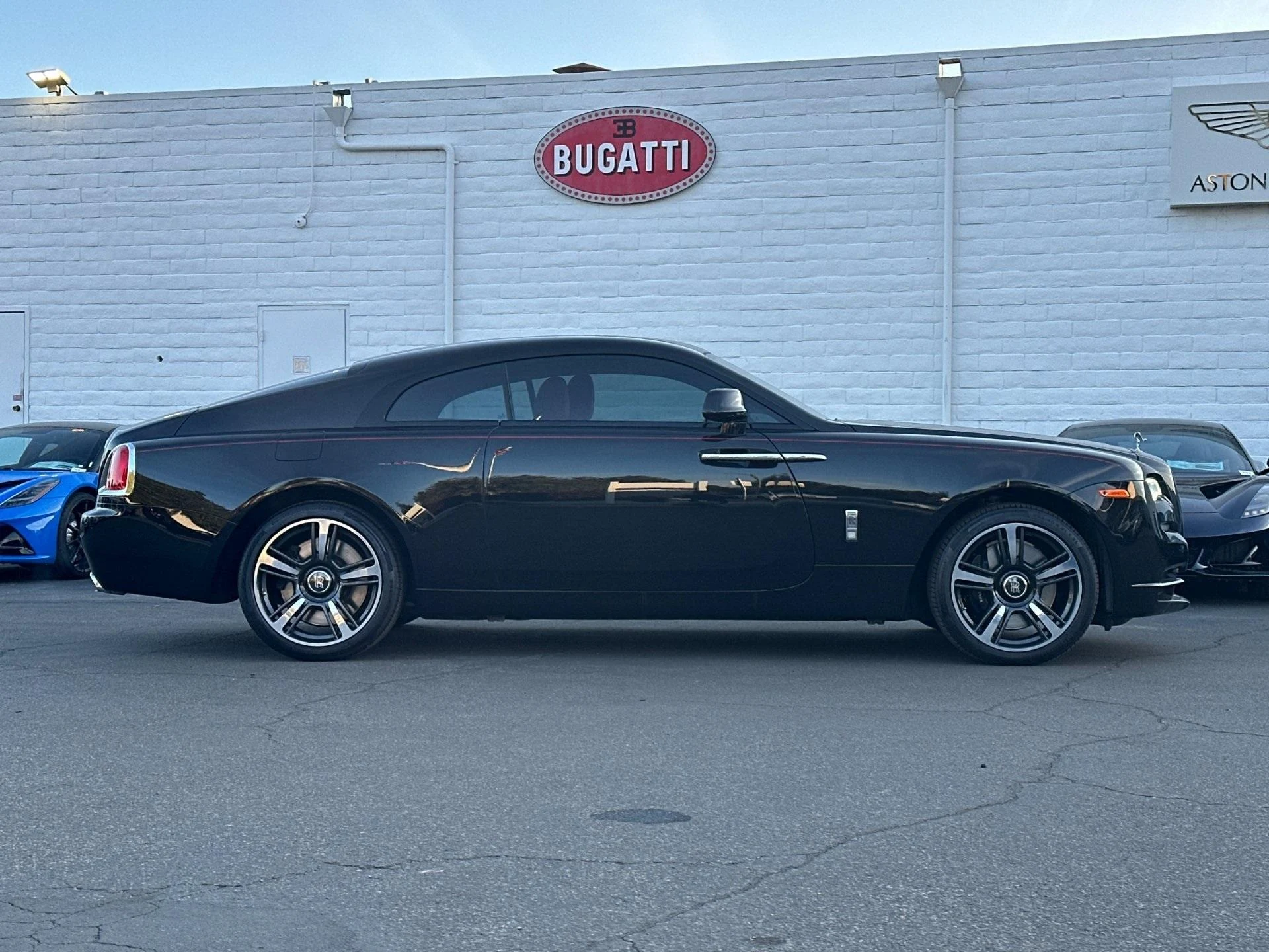 mph006_3247526500_Used_2017_Rolls_Royce_Wraith_1771495946_2e4ff9e36b