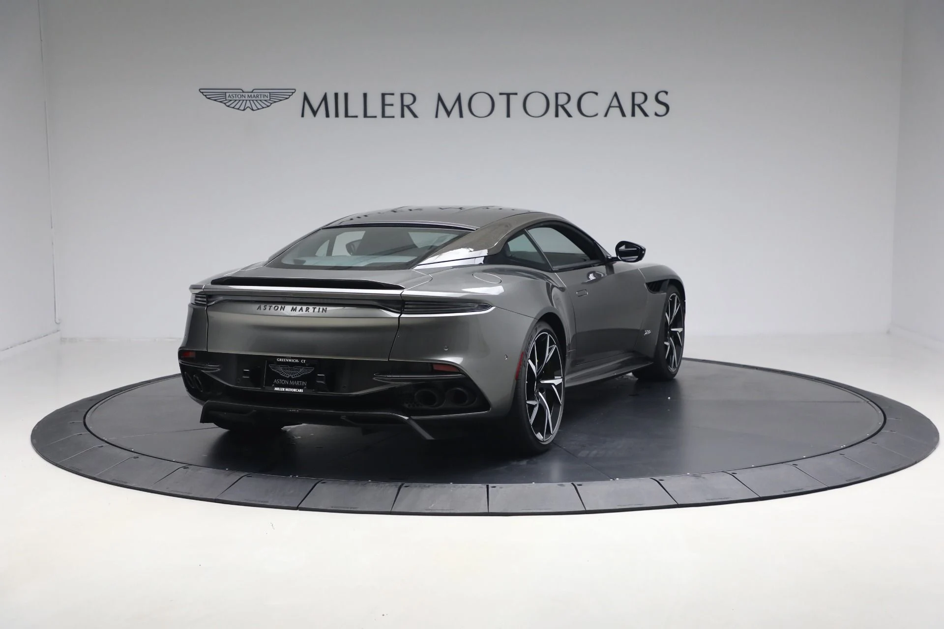 mph006_3258998052_Used_2019_Aston_Martin_DBS_Superleggera_1766529147_60db30a5de