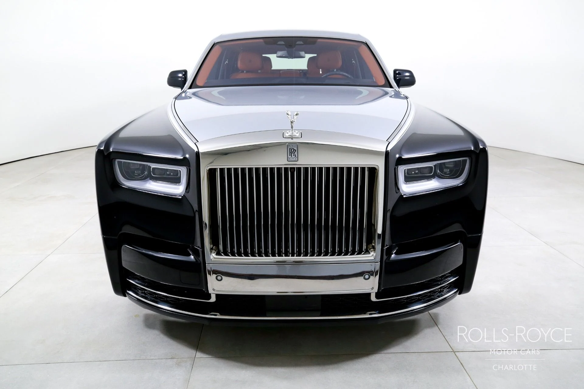 mph006_3263680419_Used_2018_Rolls_Royce_Phantom_1754410239_b7e08e4f87