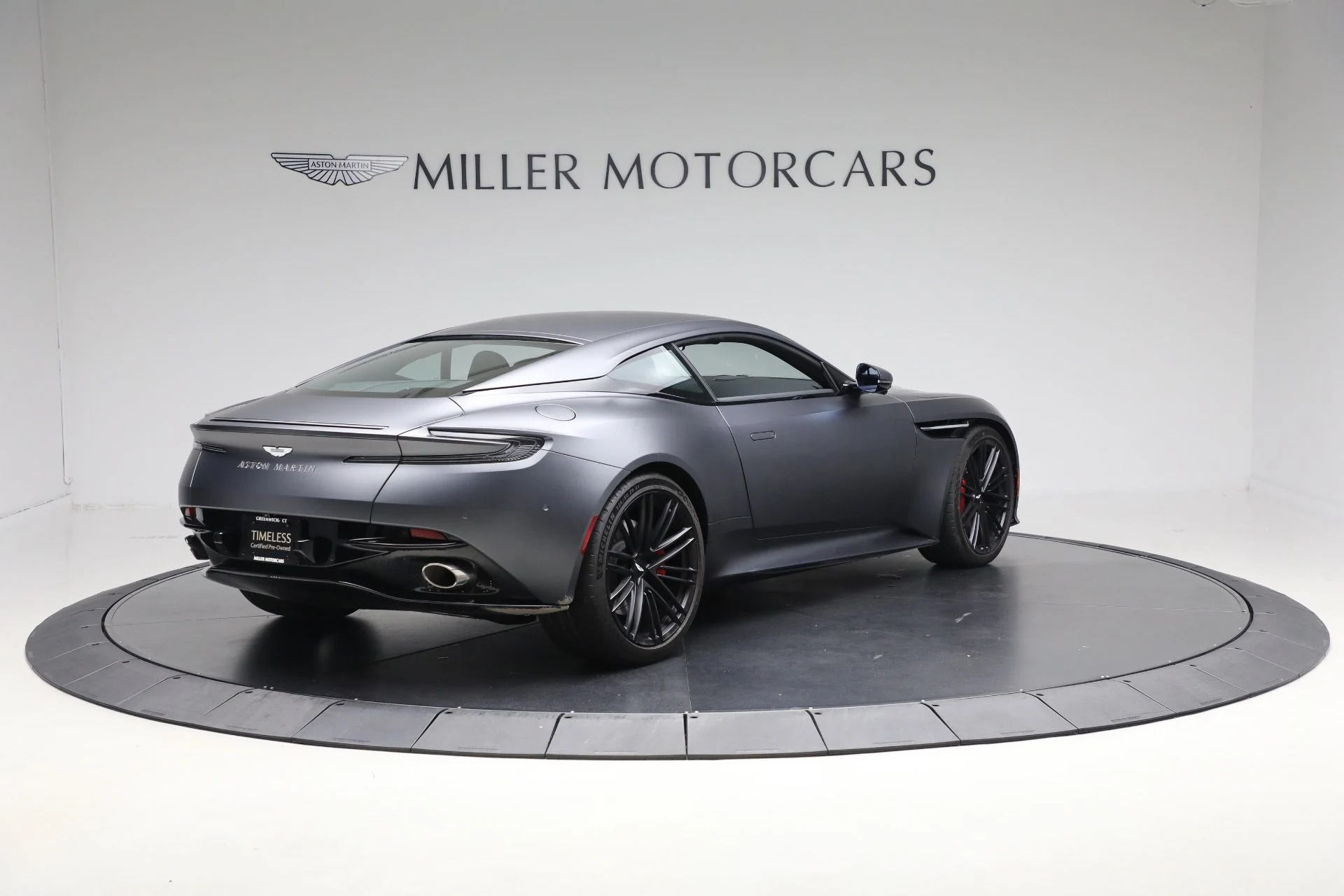mph006_3272235919_Used_2025_Aston_Martin_DB_12_V8_76b7caad45