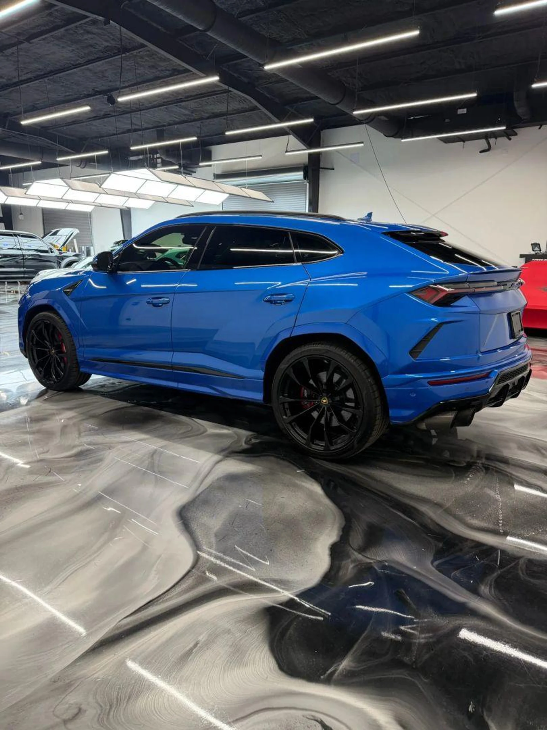 mph006_327278559_Used_2019_Lamborghini_Urus_Sport_Utility_4_D_1784105677_0a517ee29d