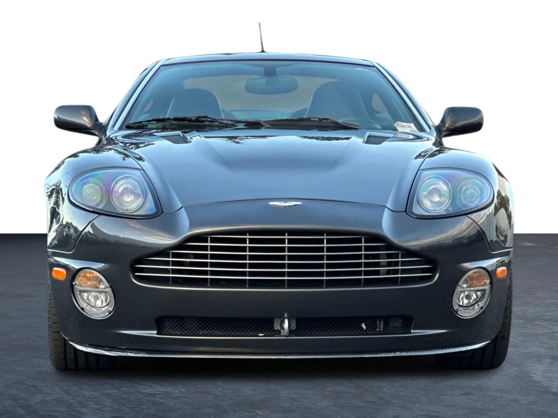 mph006_3275206374_Used_2006_Aston_Martin_Vanquish_S_1763564995_2773a6778f