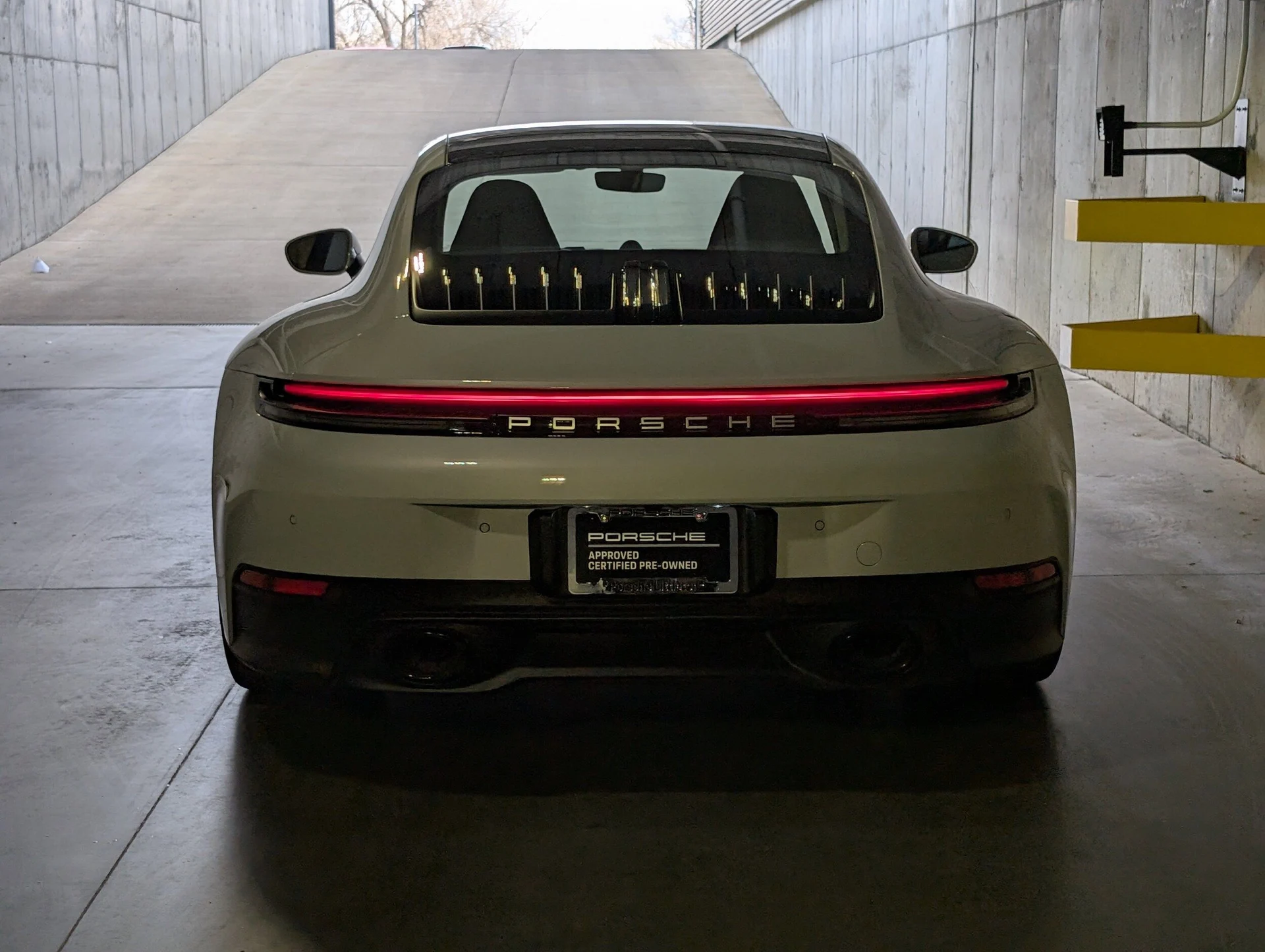 mph006_3276736318_50fae307cbf595ee2ff5d59b058bf520x_378862c62b