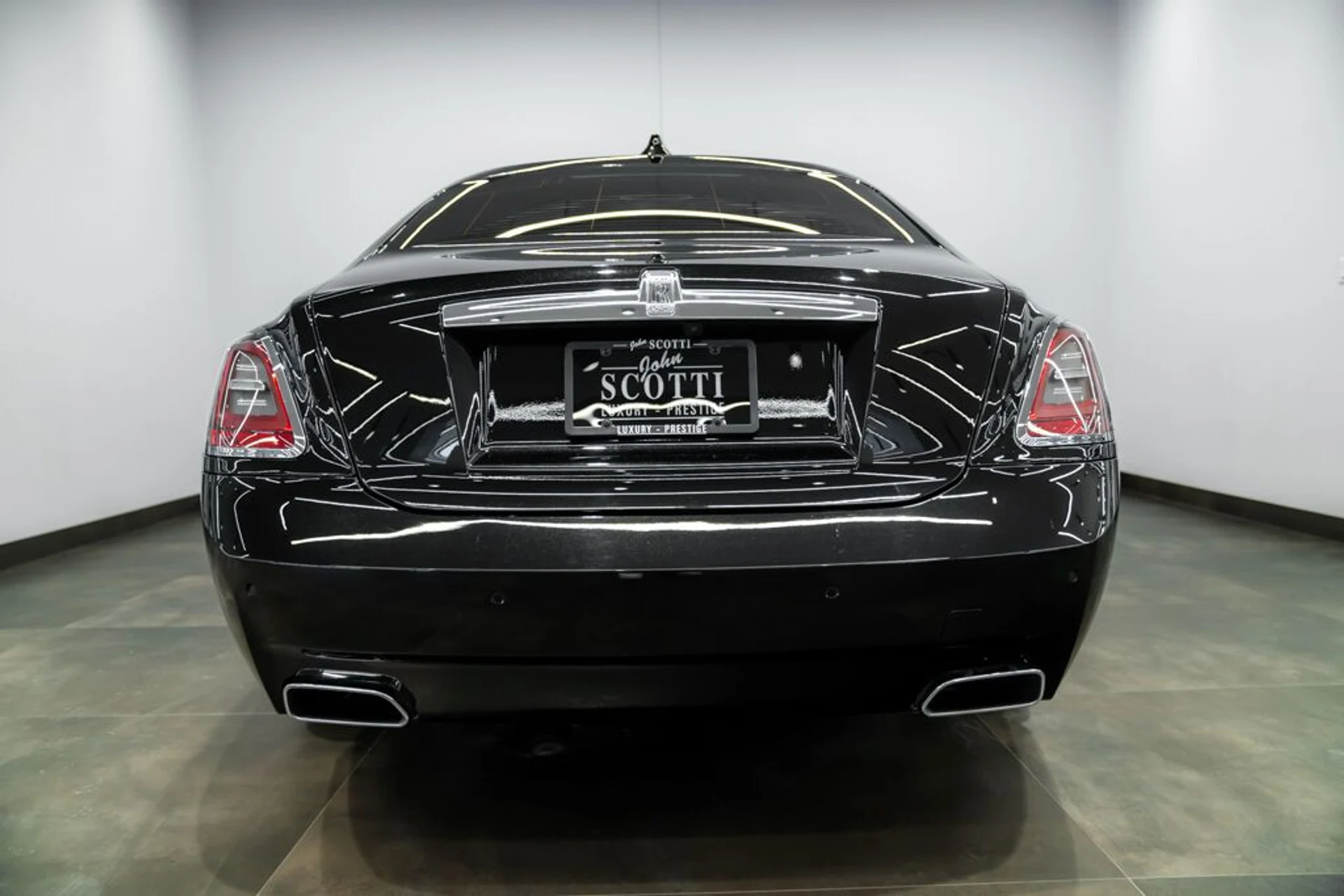mph006_3278320899_rolls_royce_ghost_2021_jpg_v_1754355020_f587a7f310