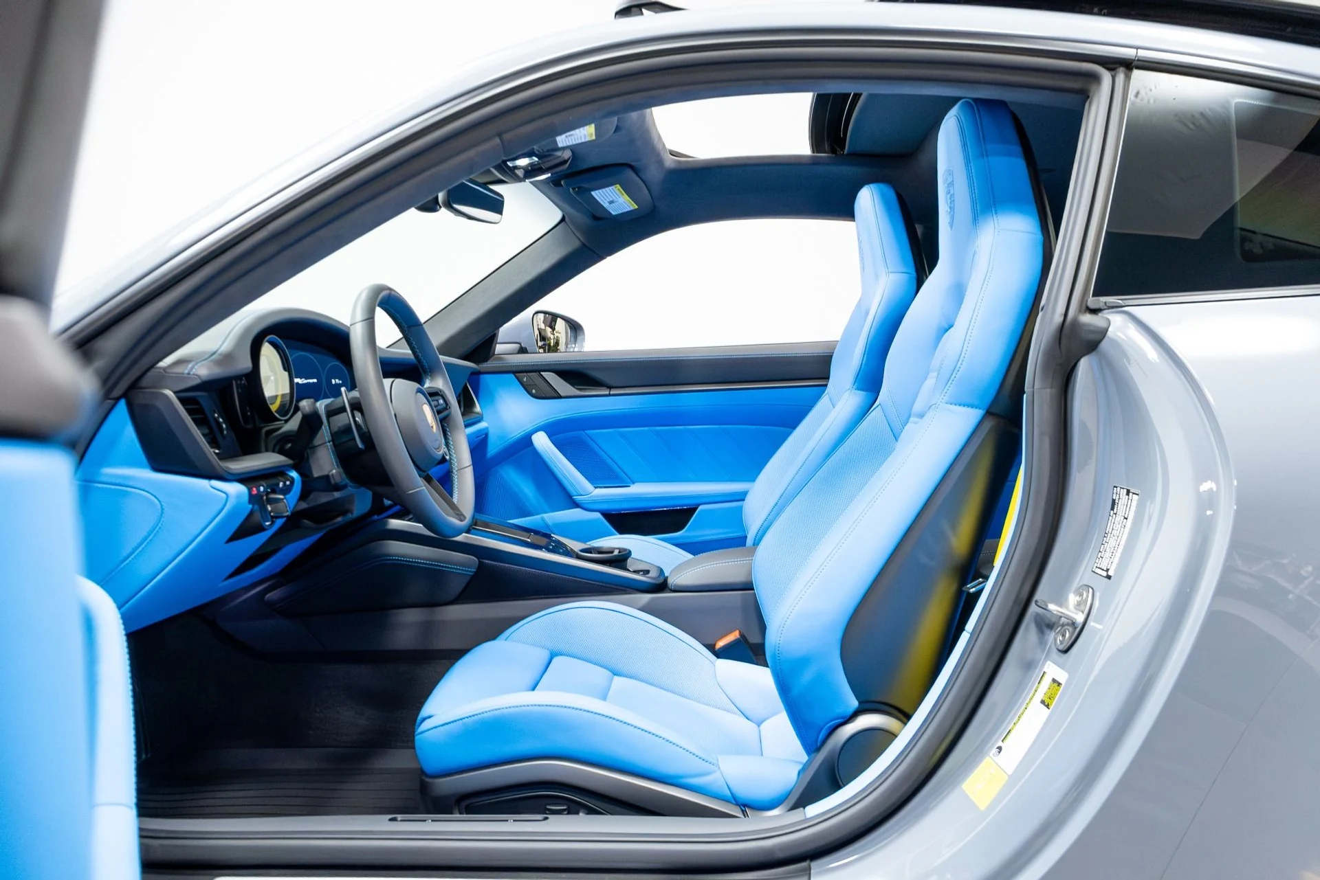 mph006_3284607468_Used_2024_Porsche_911_1774039779_2c02538de6