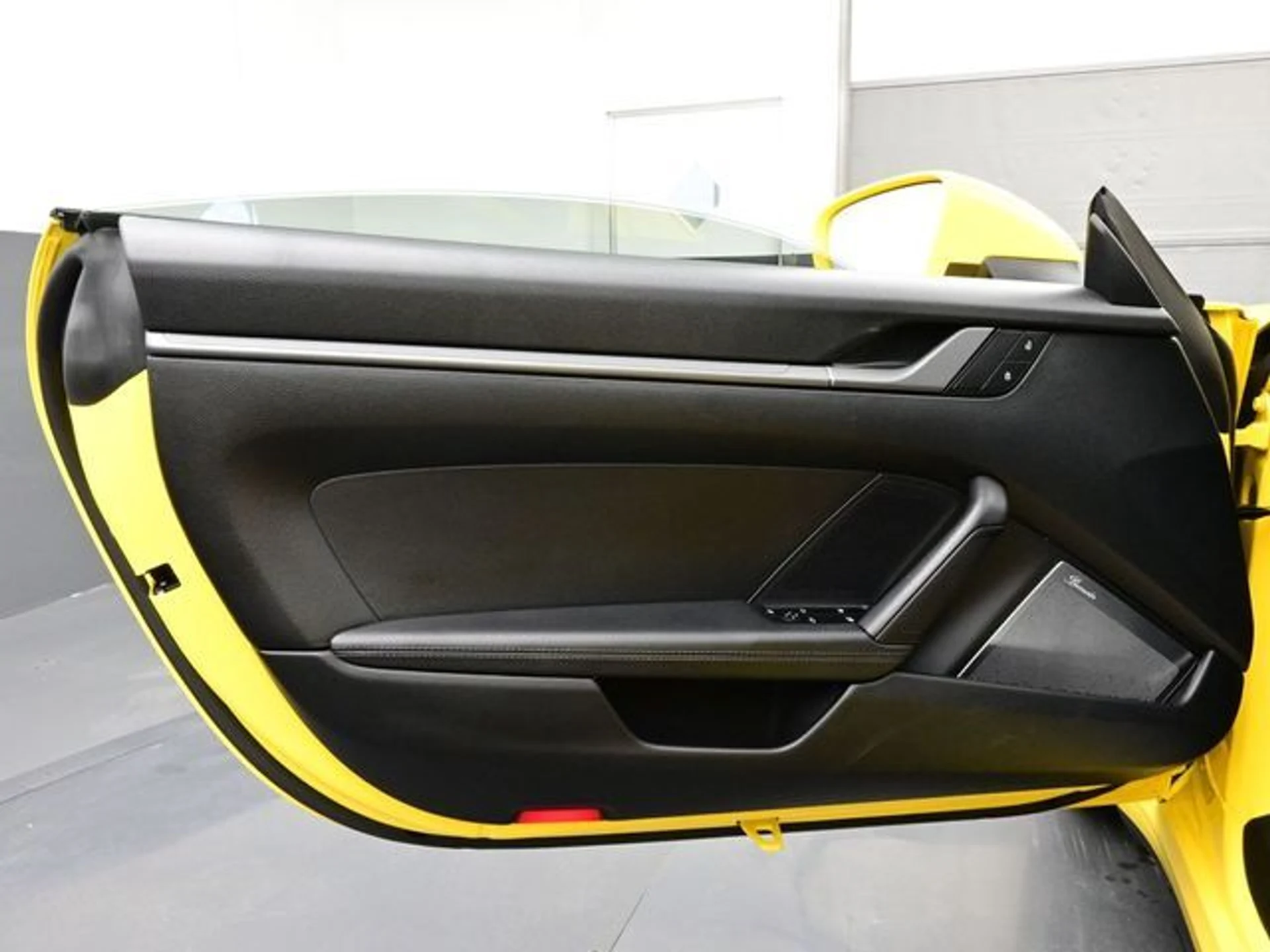 mph006_3285958321_6610e2dabfda374791717125f08da66bx_0120d874c8