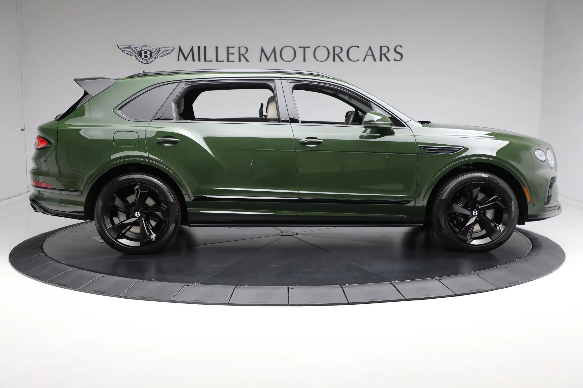 mph006_3290717889_Used_2023_Bentley_Bentayga_EWB_Azure_V8_2ff02ff9e7