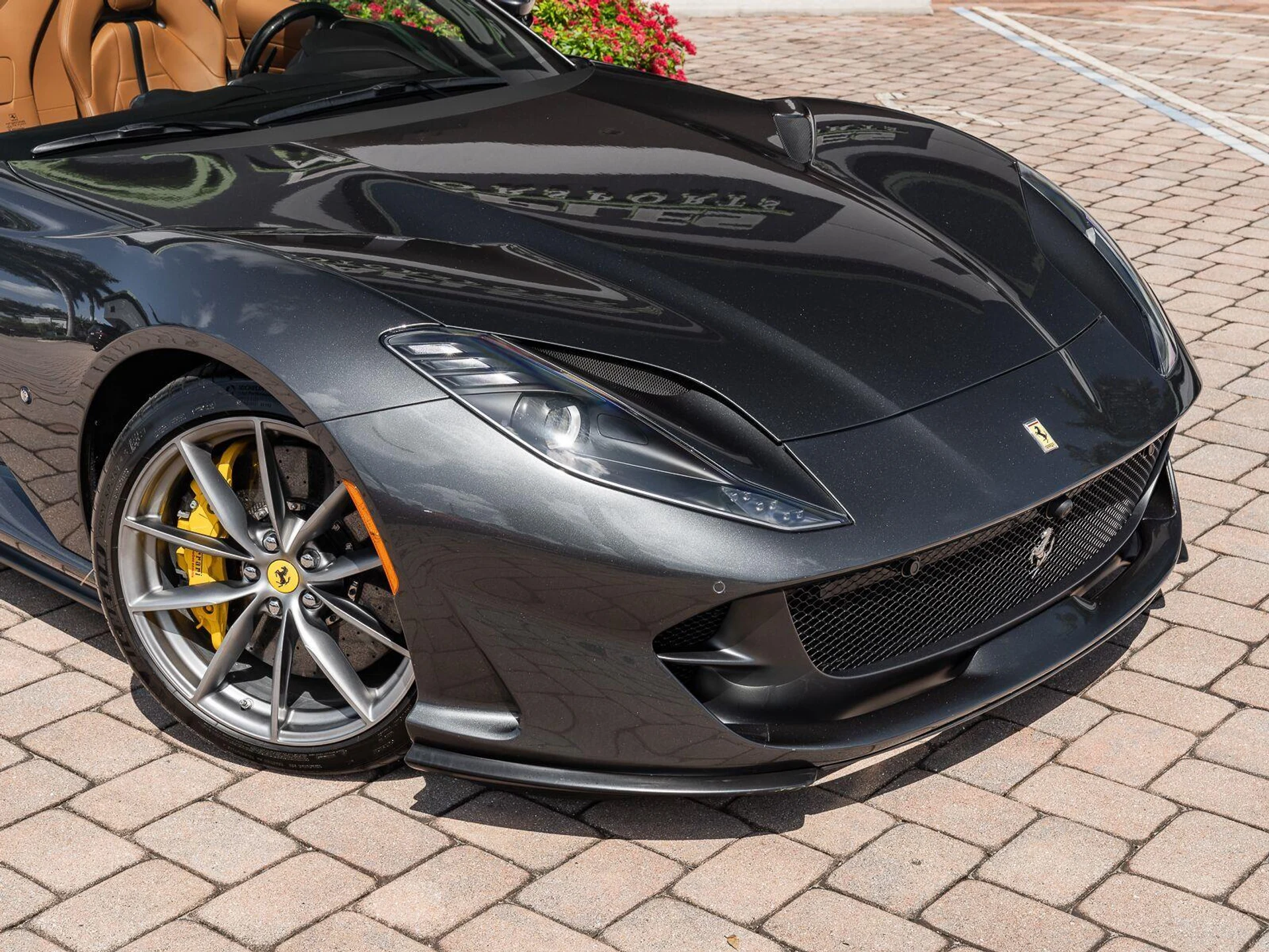 mph006_3293145073_Used_2022_Ferrari_812_GTS_Convertible_1784905659_40506c68d4