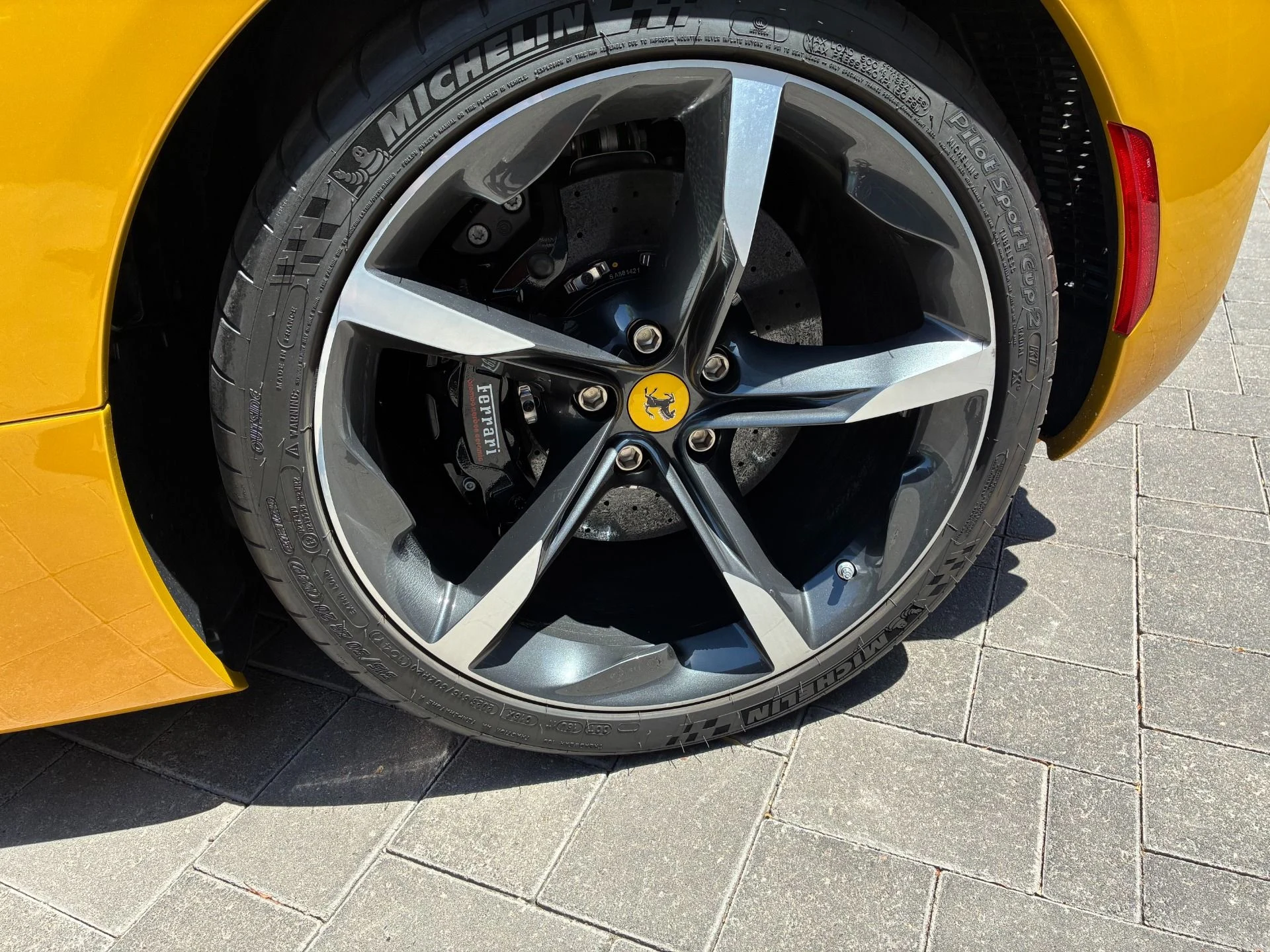 mph006_3299923109_Used_2024_Ferrari_SF_90_Spider_1764963439_9faf00fa68