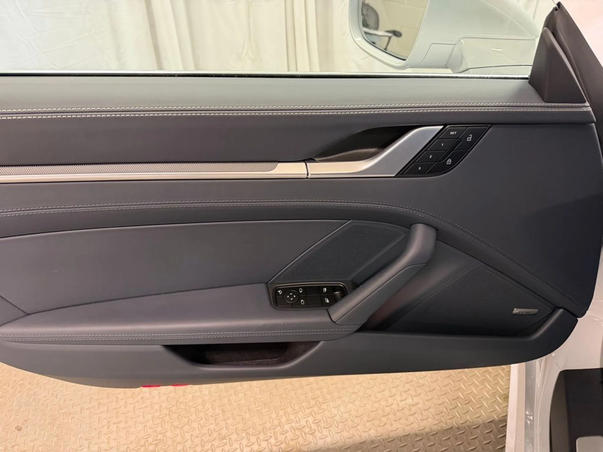 mph006_3301764078_5ecf0defeb89928c94b095676ca3ade9x_f981bea3f1