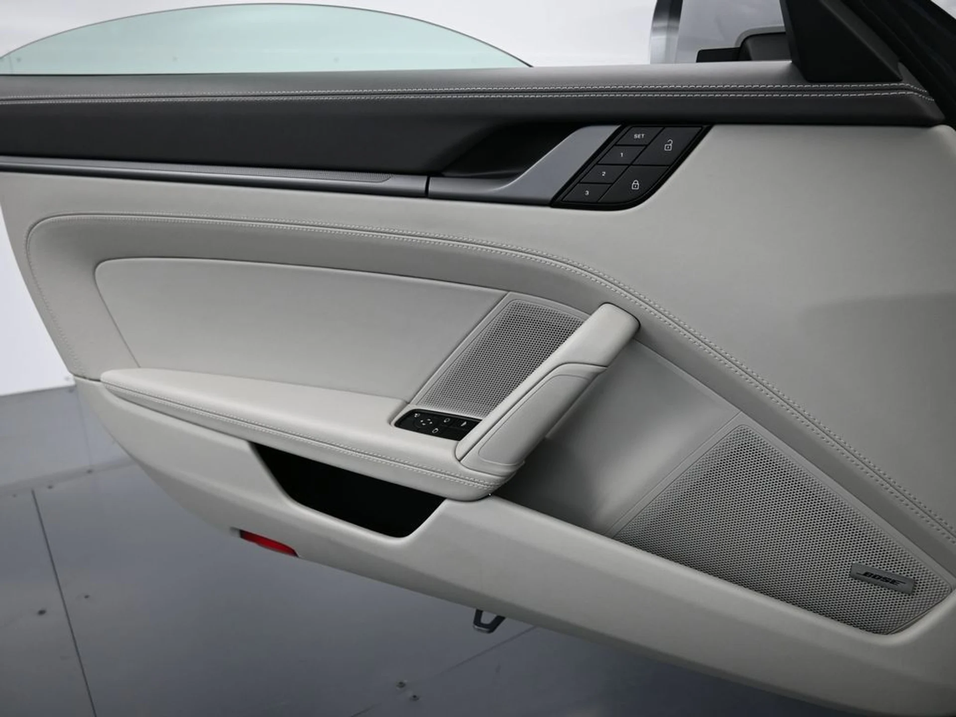 mph006_3302580259_e6a8dcde2330988b3c4e2c4879a0726e_ae51f22a85