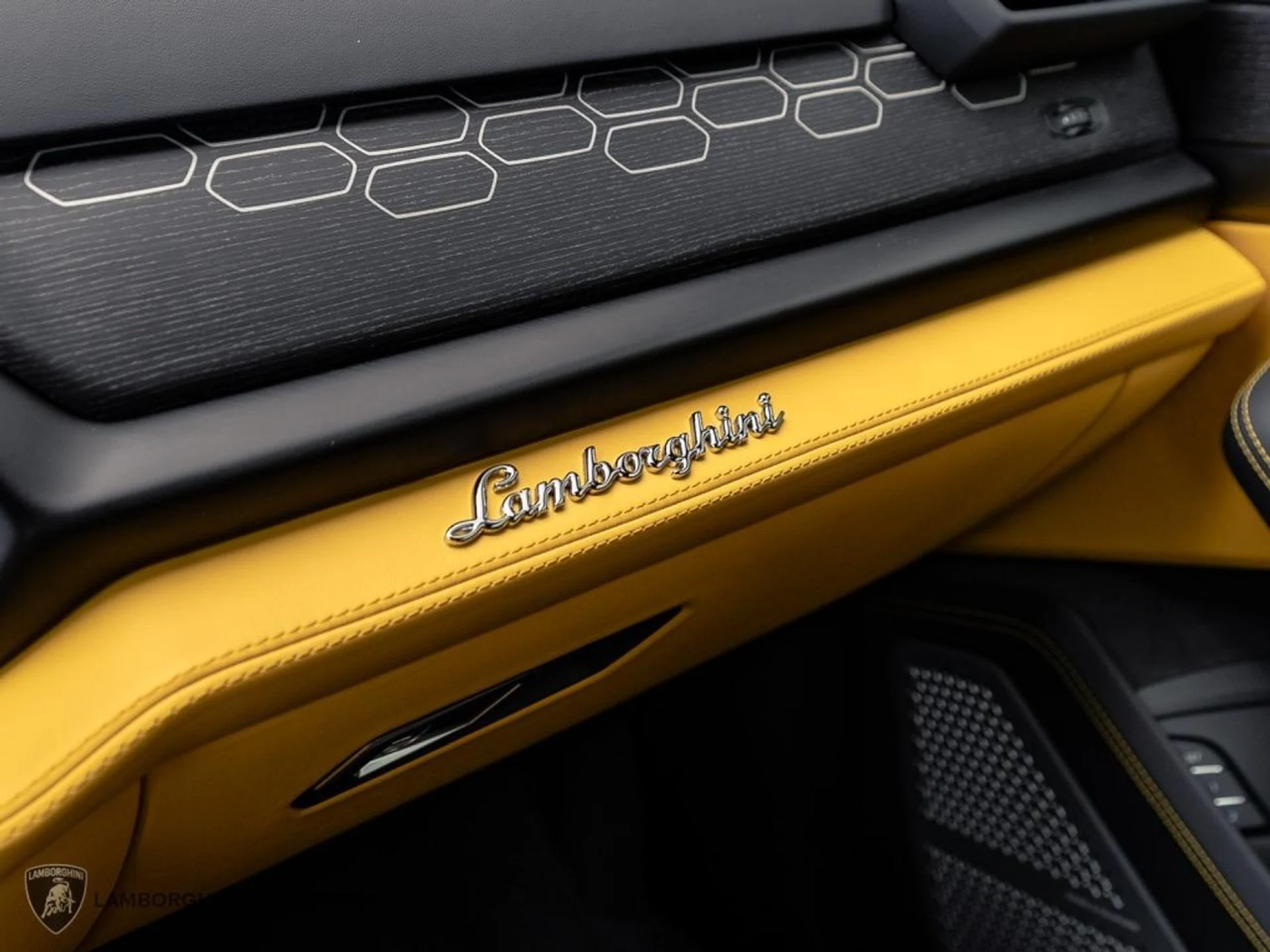 mph006_3305284071_c002645b792539200f109c2d3c4e50fb_43b3a36385