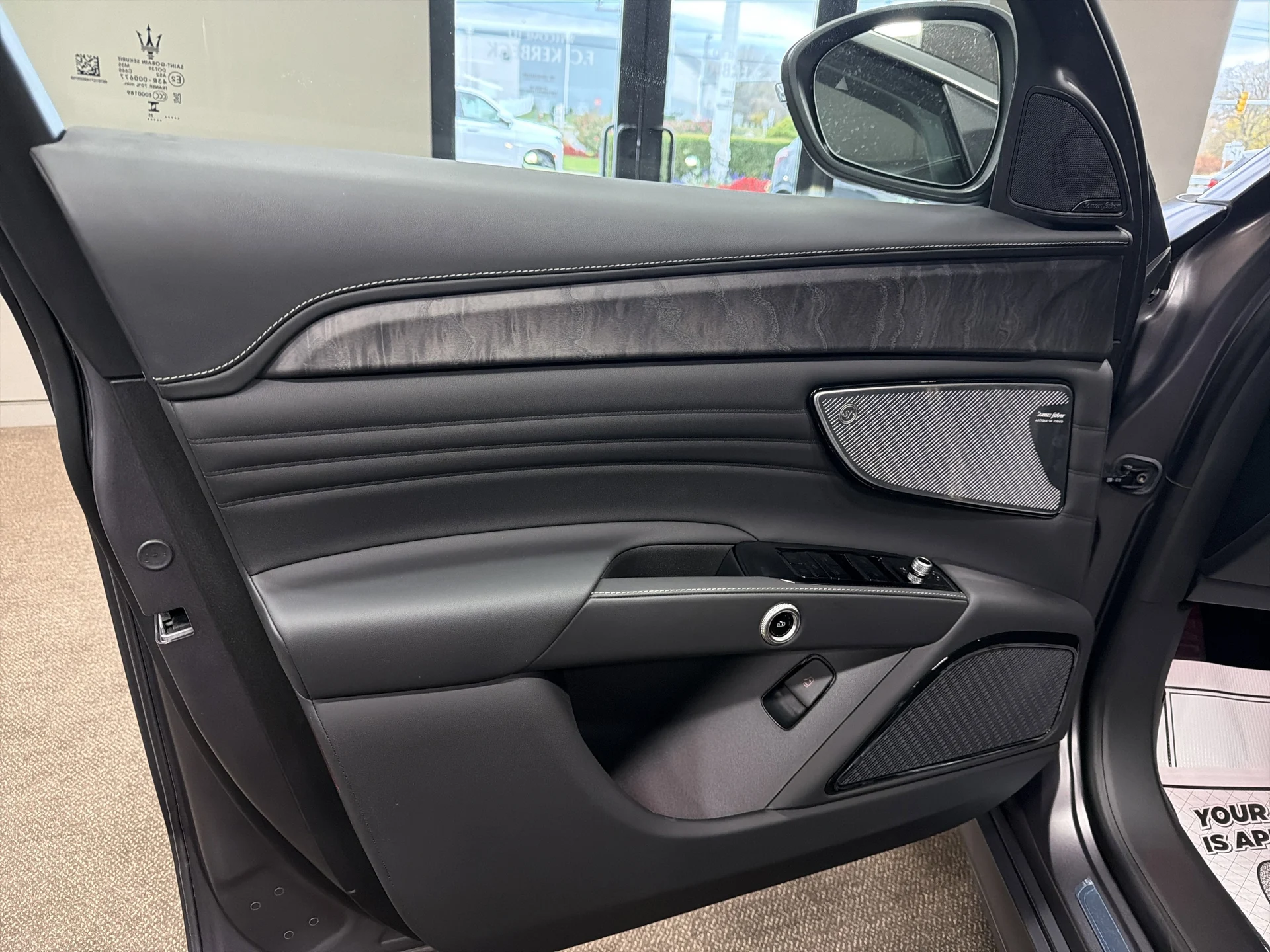 mph006_3305996939_7_1d864c4baf