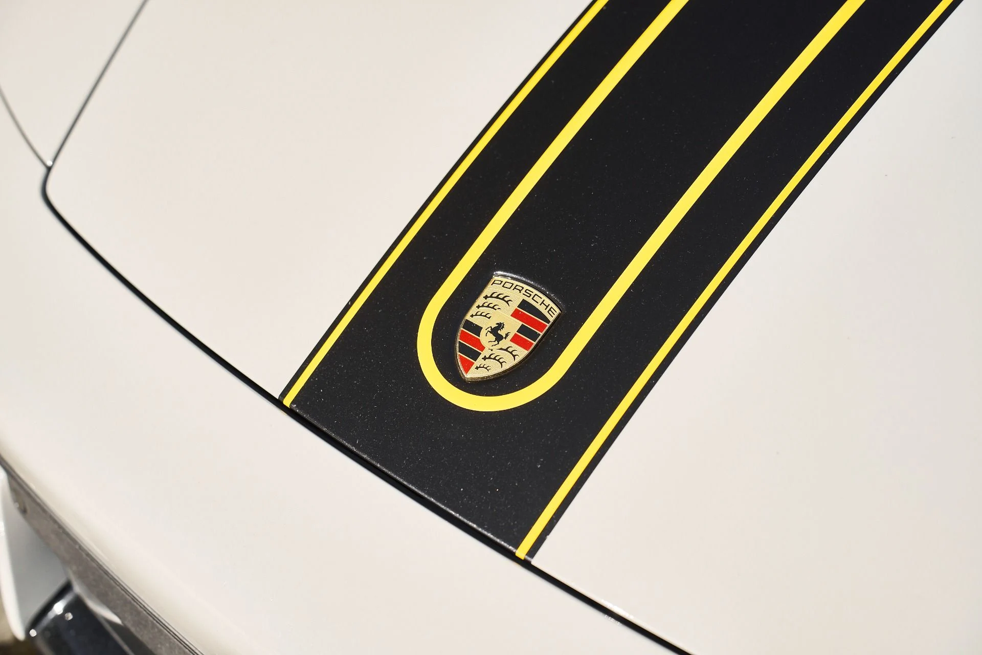 mph006_3310458938_Used_2021_Porsche_911_Turbo_S_1765592898_19b84e4e38