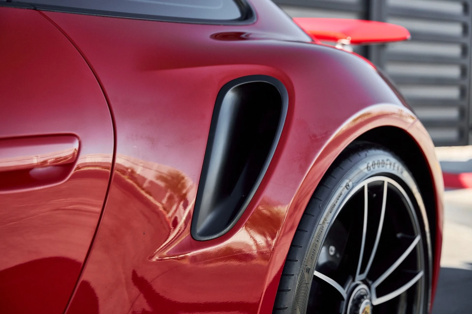 mph006_3317168881_Used_2021_Porsche_911_Turbo_S_1768616596_6457688598