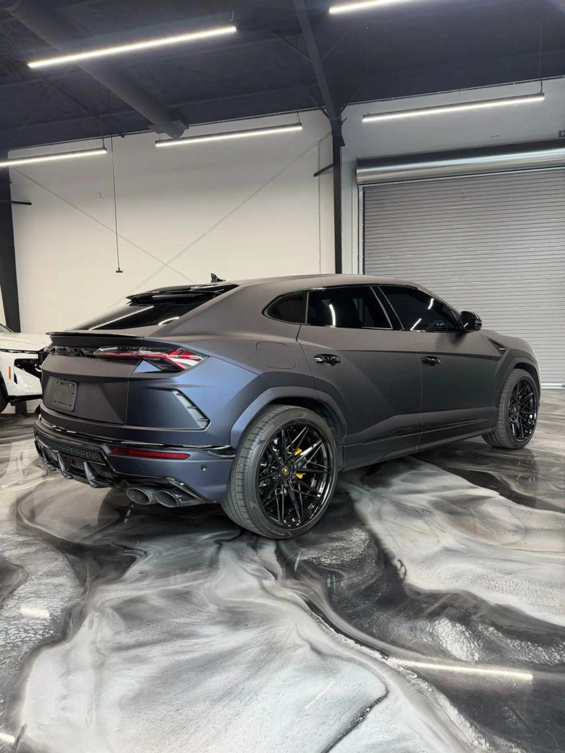 mph006_3320410220_Used_2022_Lamborghini_Urus_Sport_Utility_4_D_1784762911_570266ef70