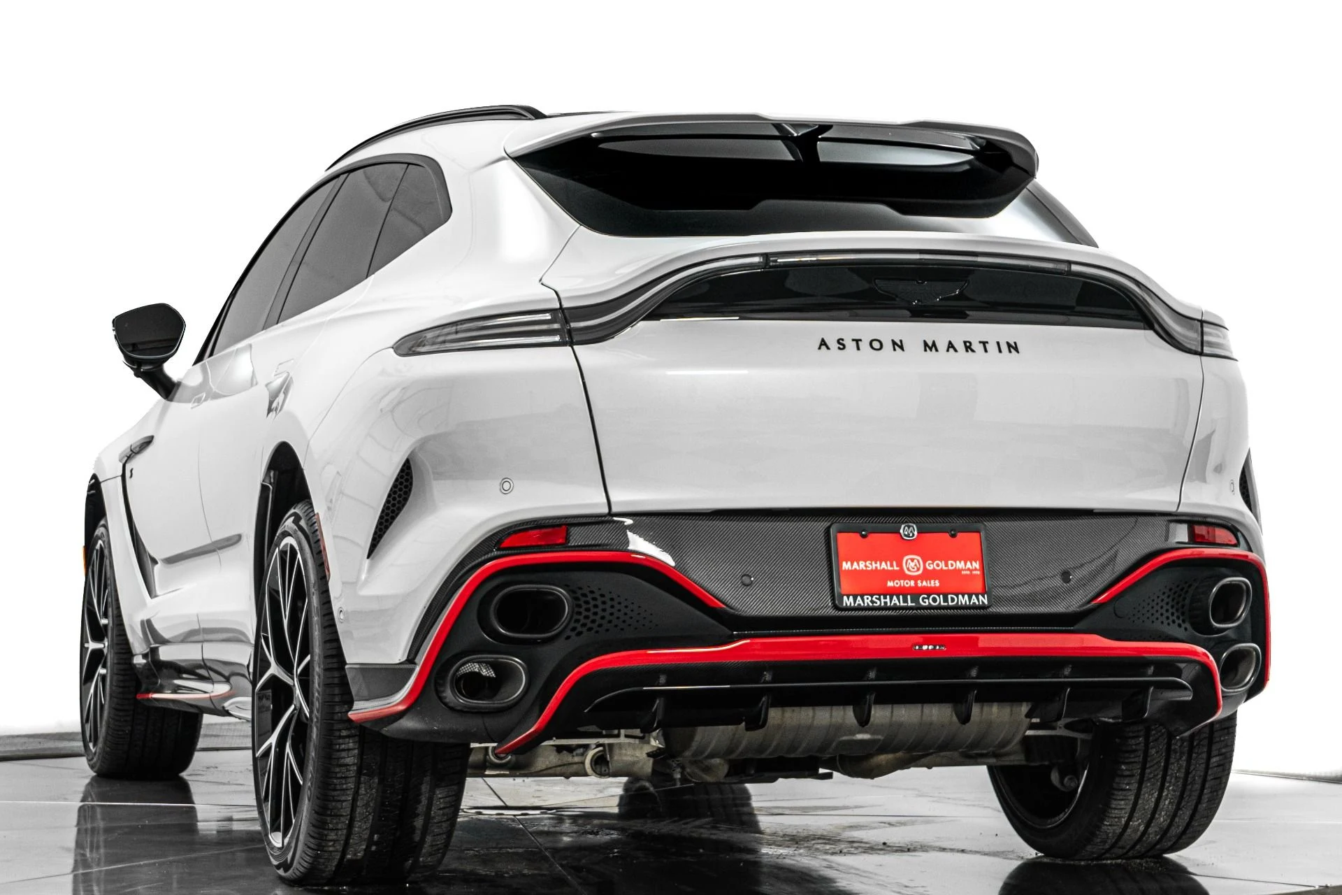mph006_3322714848_Used_2026_Aston_Martin_DBX_S_1792083378_2dfcdbbe66