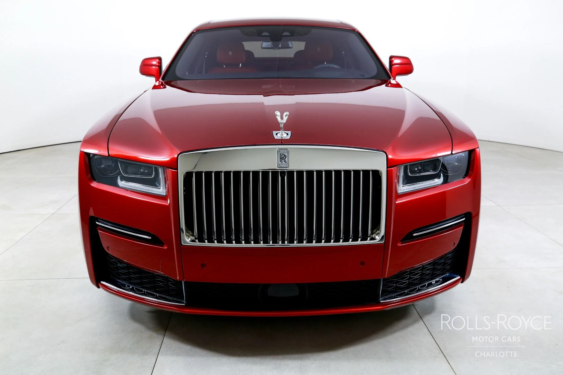 mph006_3323368322_Used_2024_Rolls_Royce_Ghost_1751554468_1c9c9ee5ad